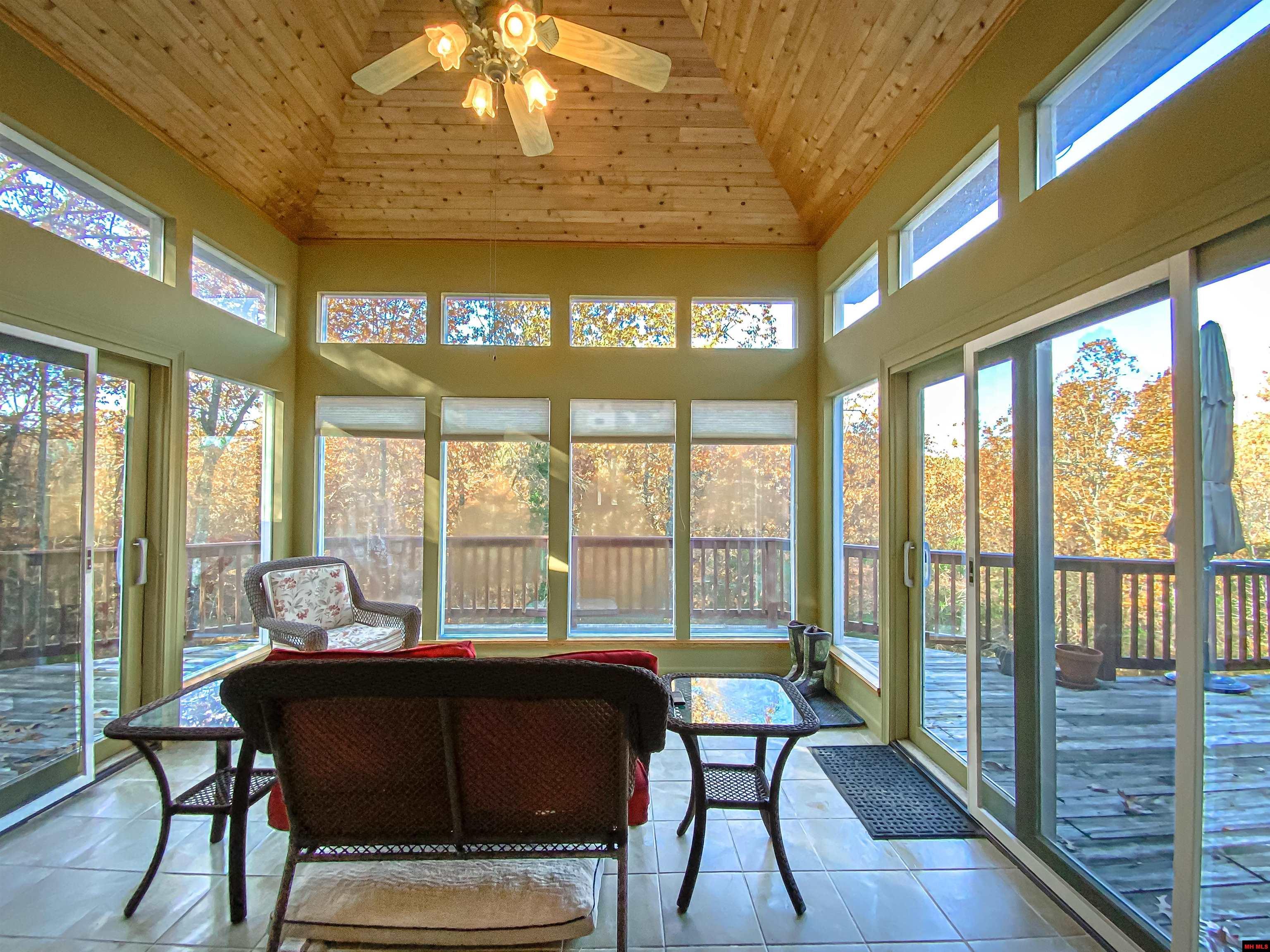 304 NORTHPOINTE DRIVE