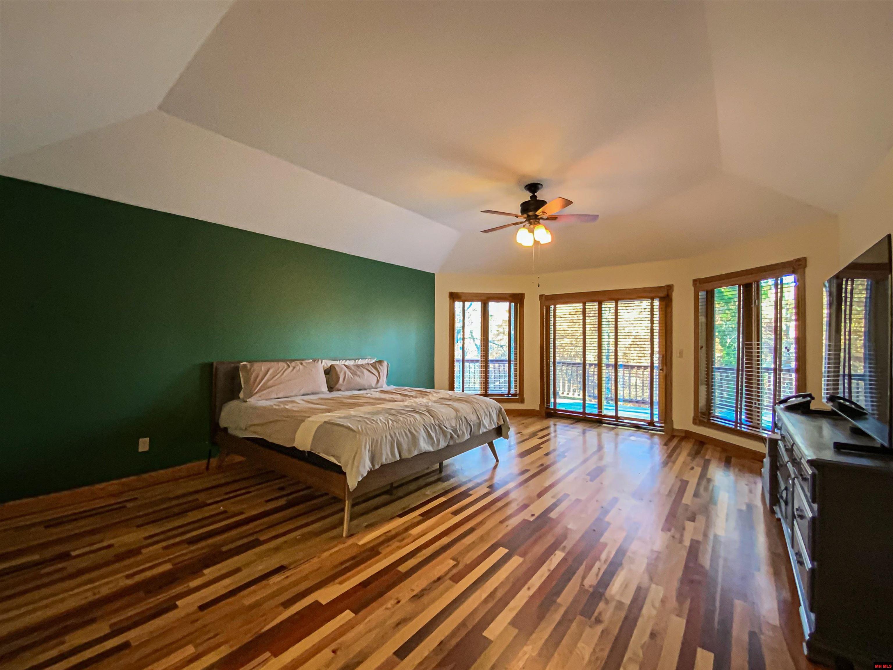 304 NORTHPOINTE DRIVE