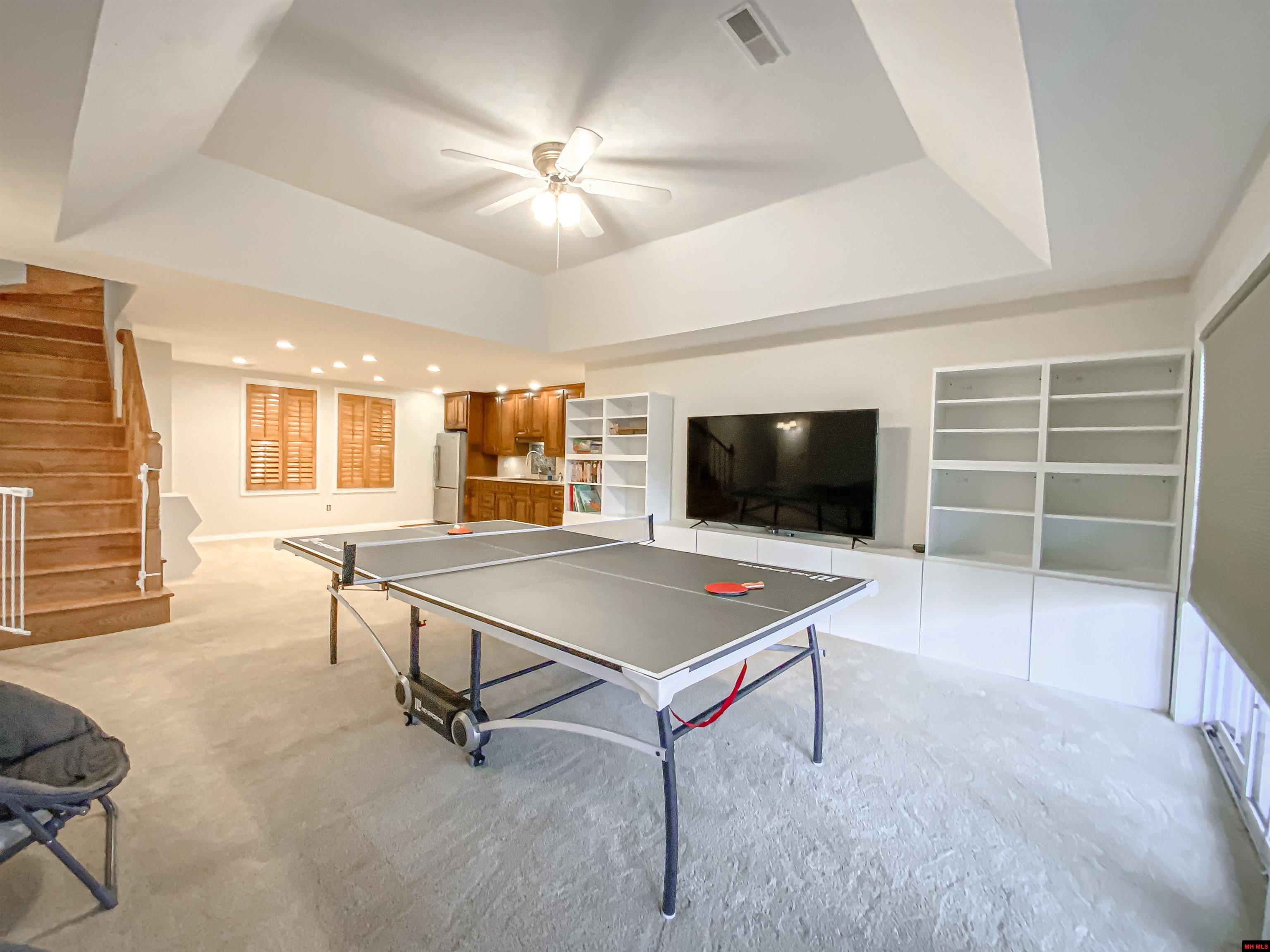 304 NORTHPOINTE DRIVE