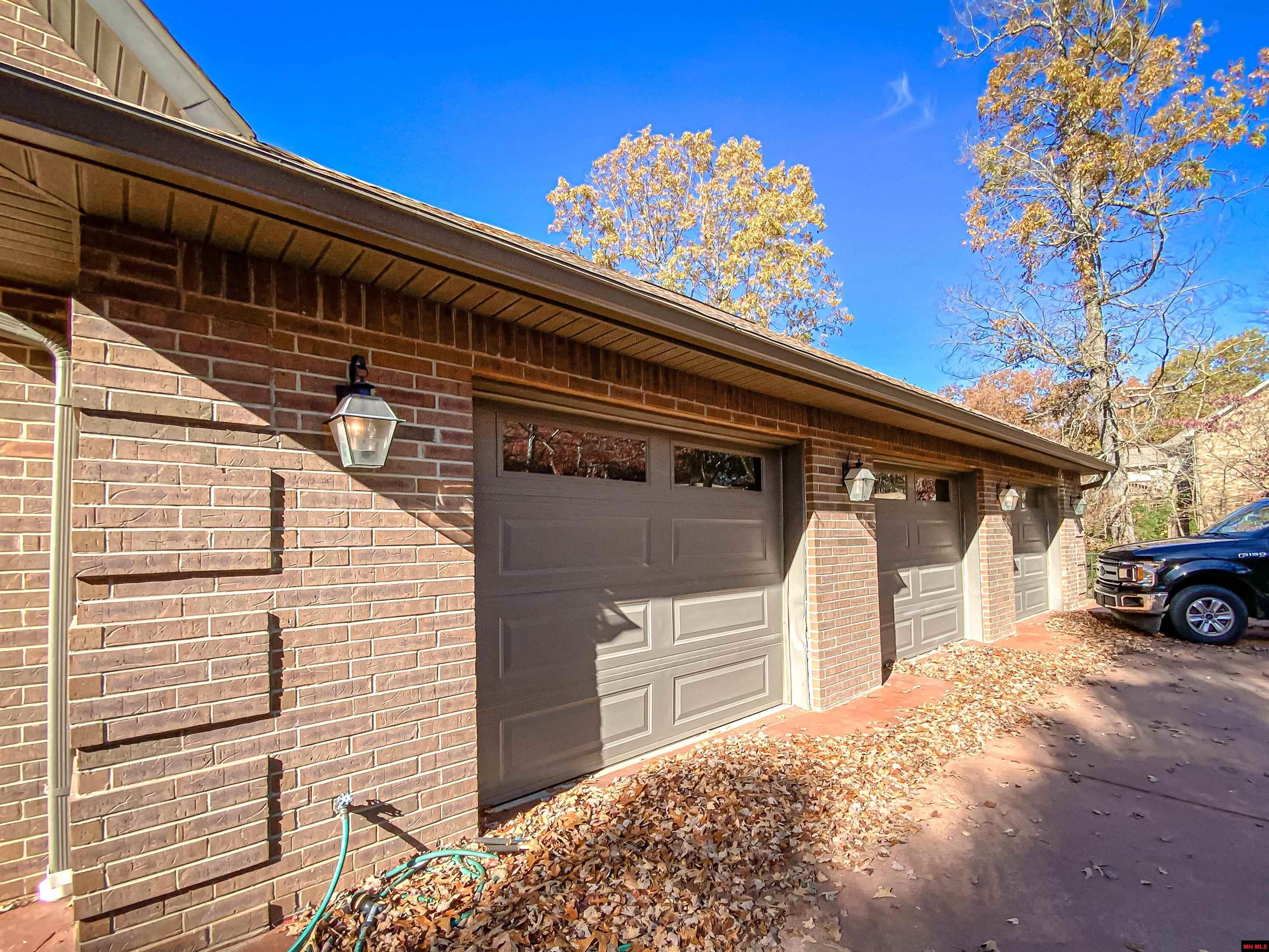 304 NORTHPOINTE DRIVE