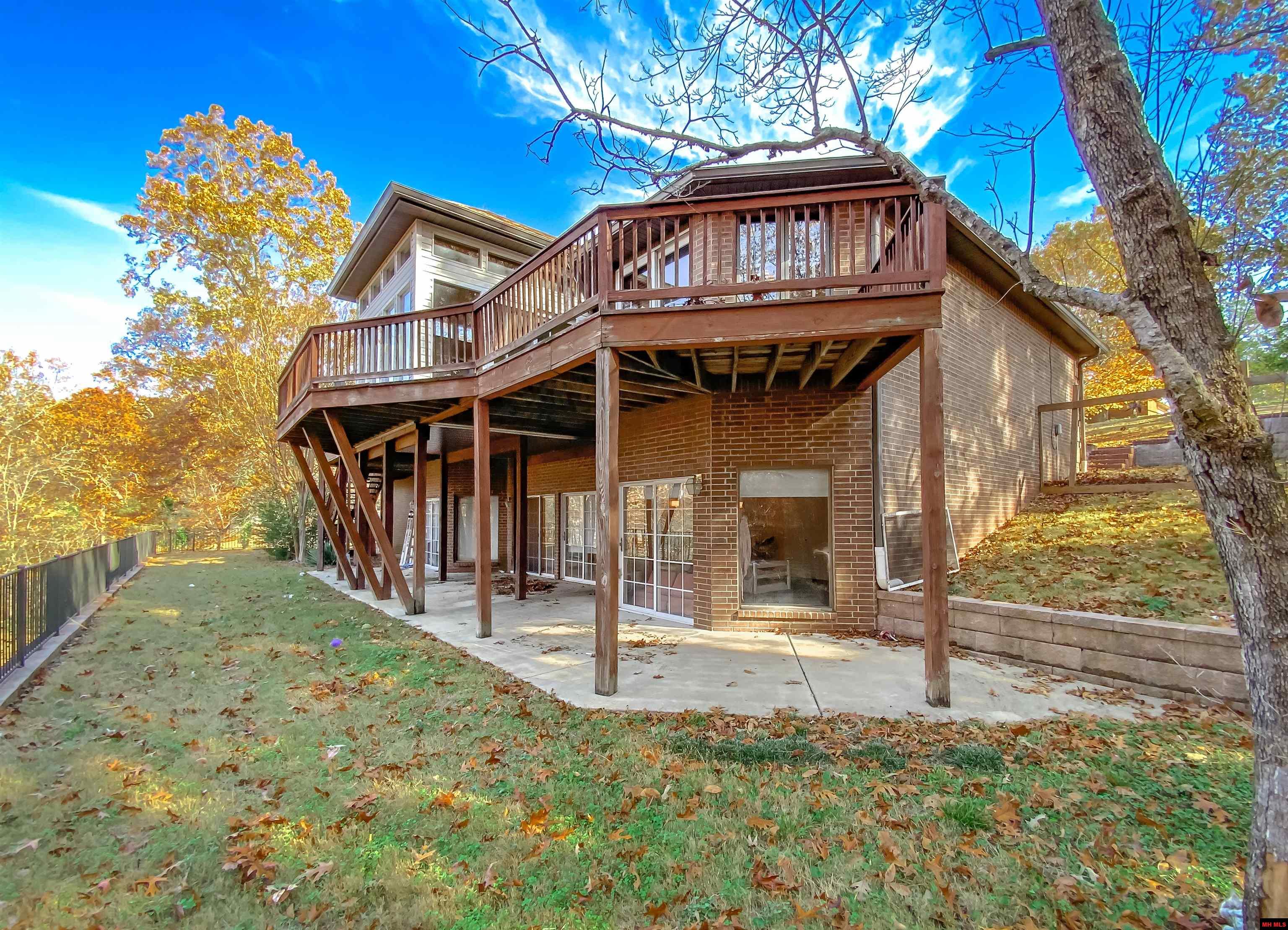 304 NORTHPOINTE DRIVE