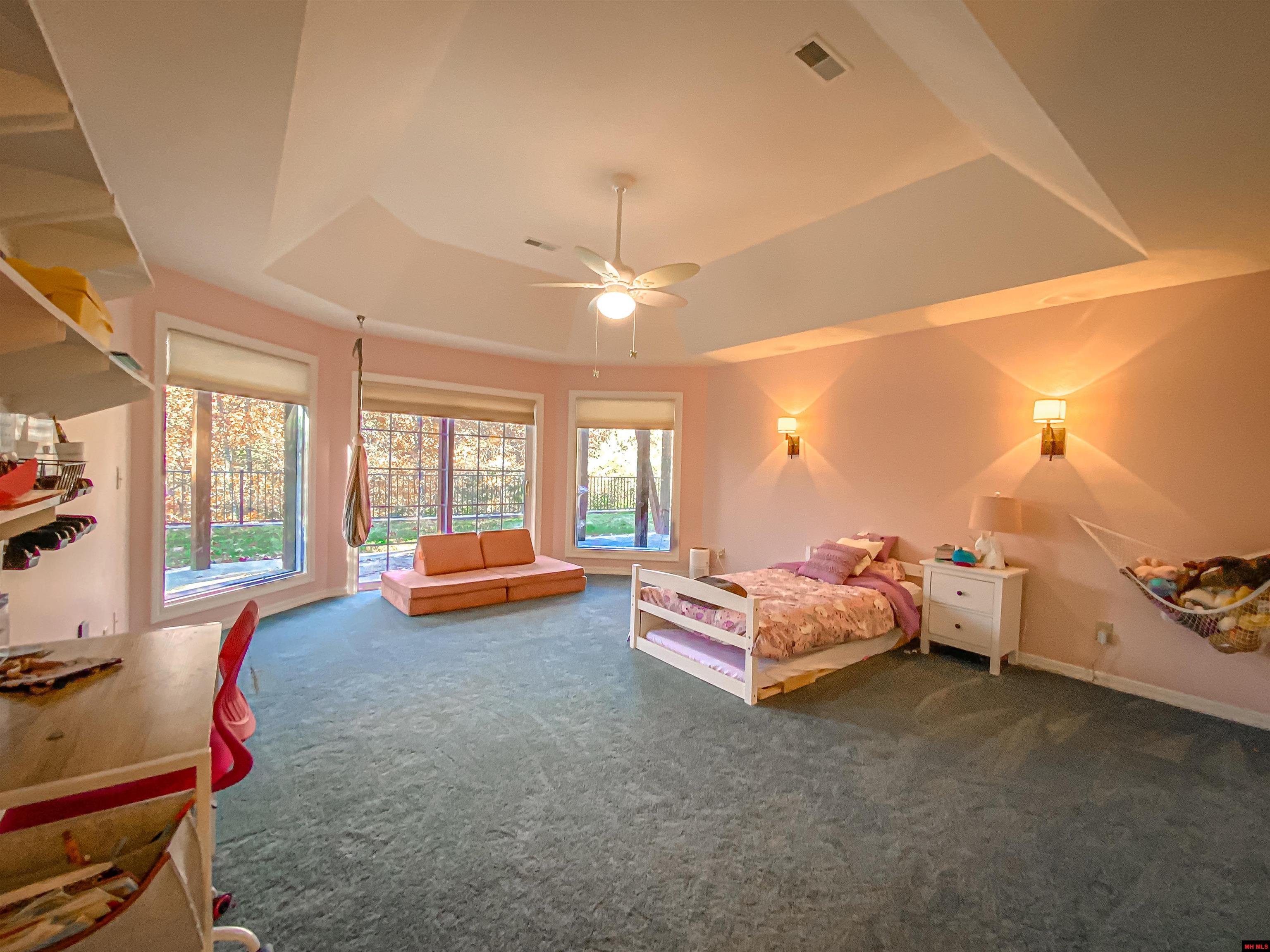 304 NORTHPOINTE DRIVE