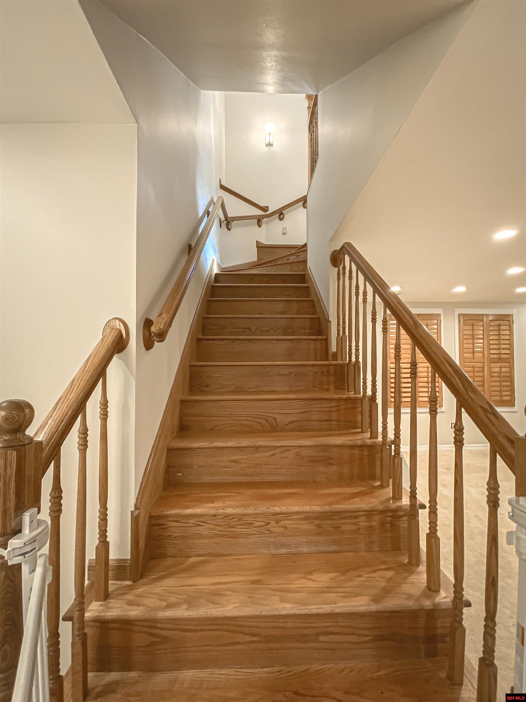 304 NORTHPOINTE DRIVE