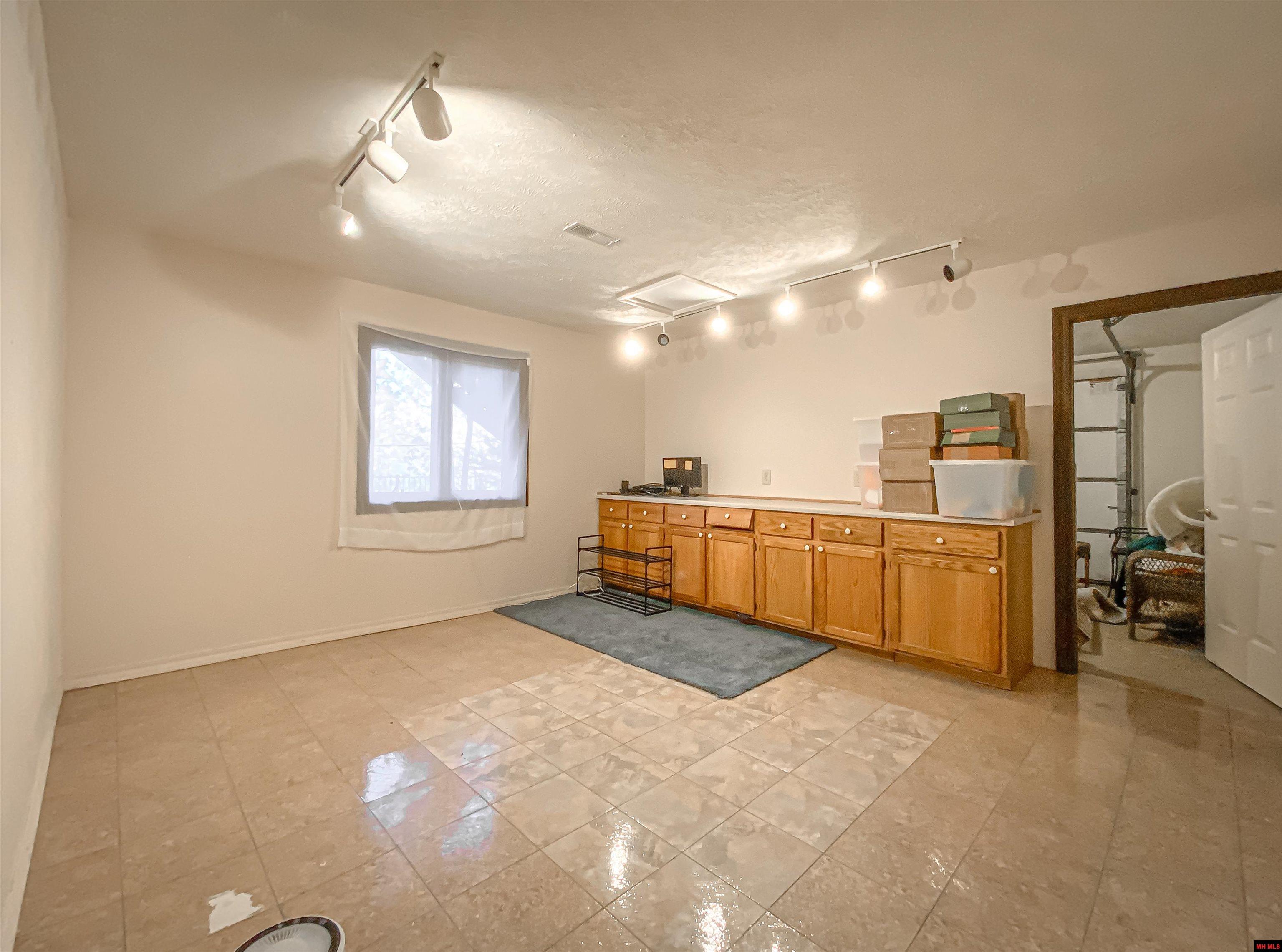 304 NORTHPOINTE DRIVE