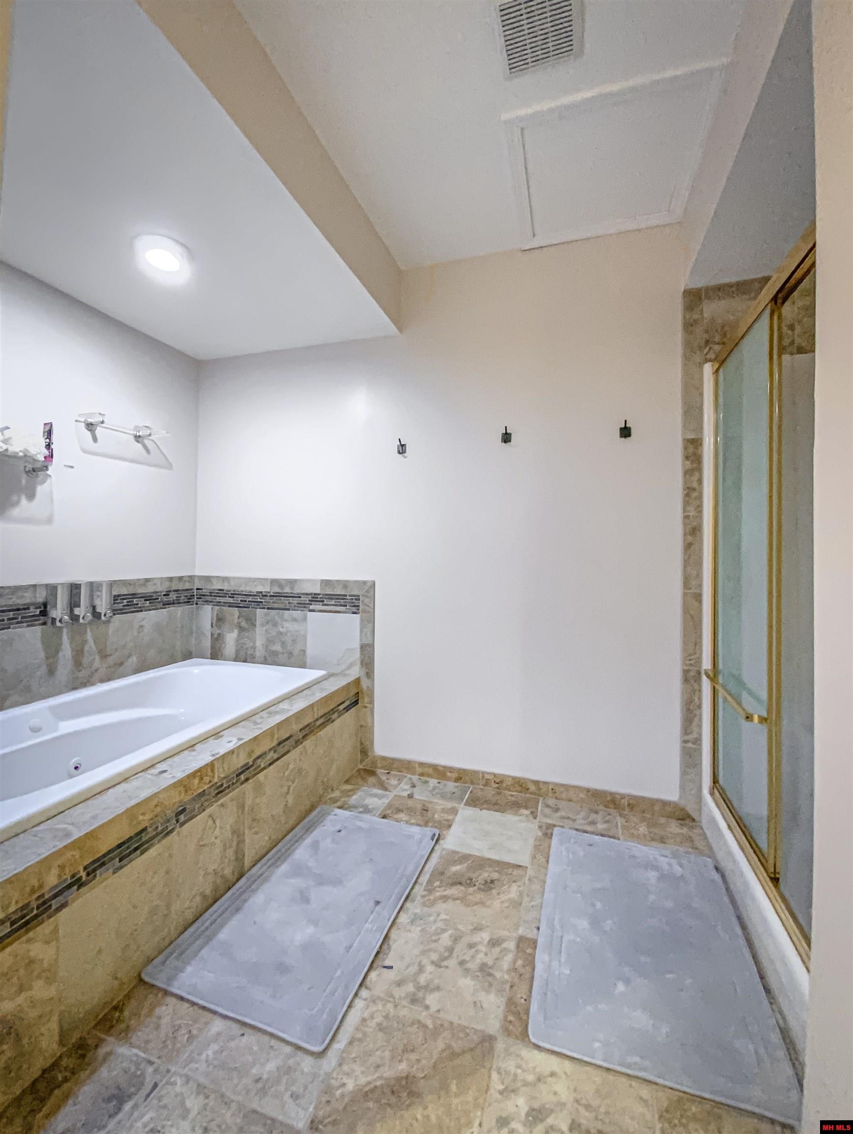 304 NORTHPOINTE DRIVE