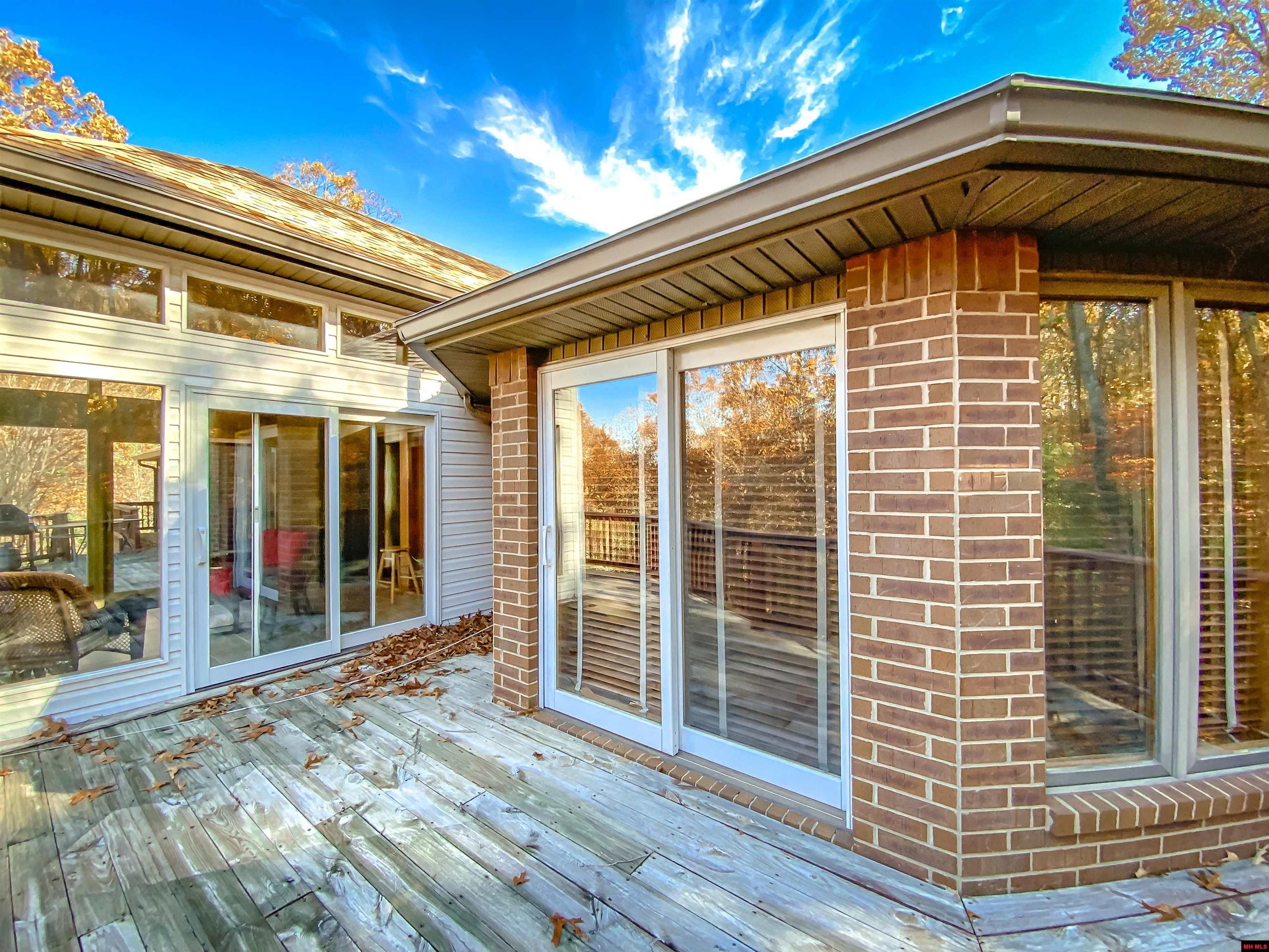 304 NORTHPOINTE DRIVE