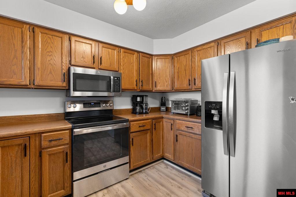 709 DOGLEG DRIVE