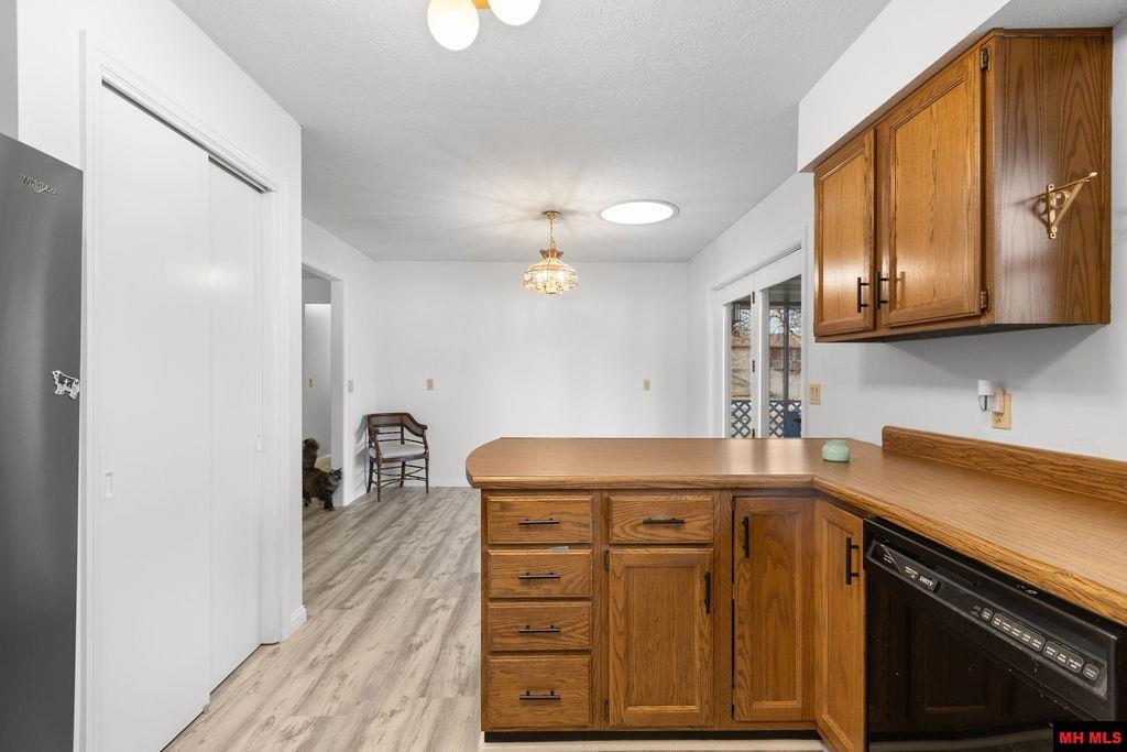 709 DOGLEG DRIVE