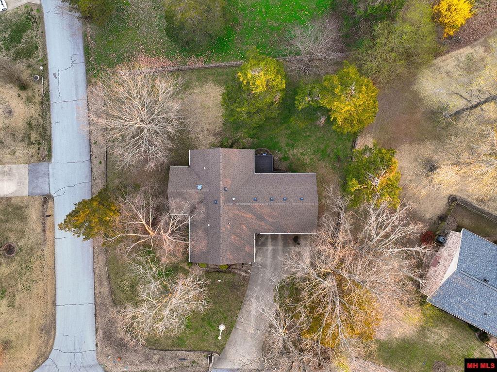 709 DOGLEG DRIVE