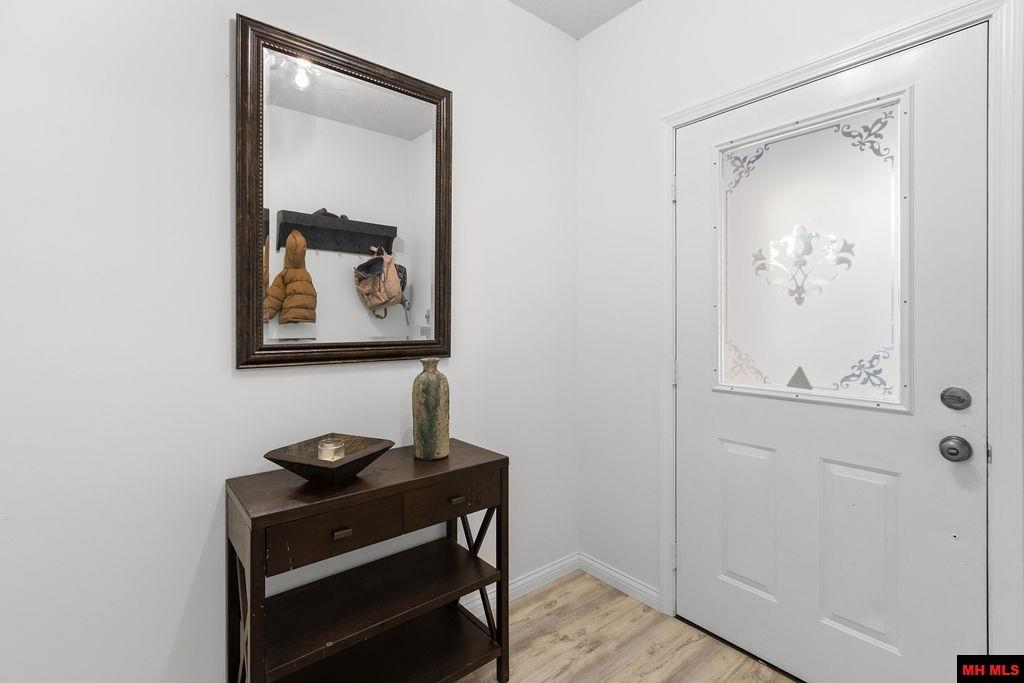 709 DOGLEG DRIVE