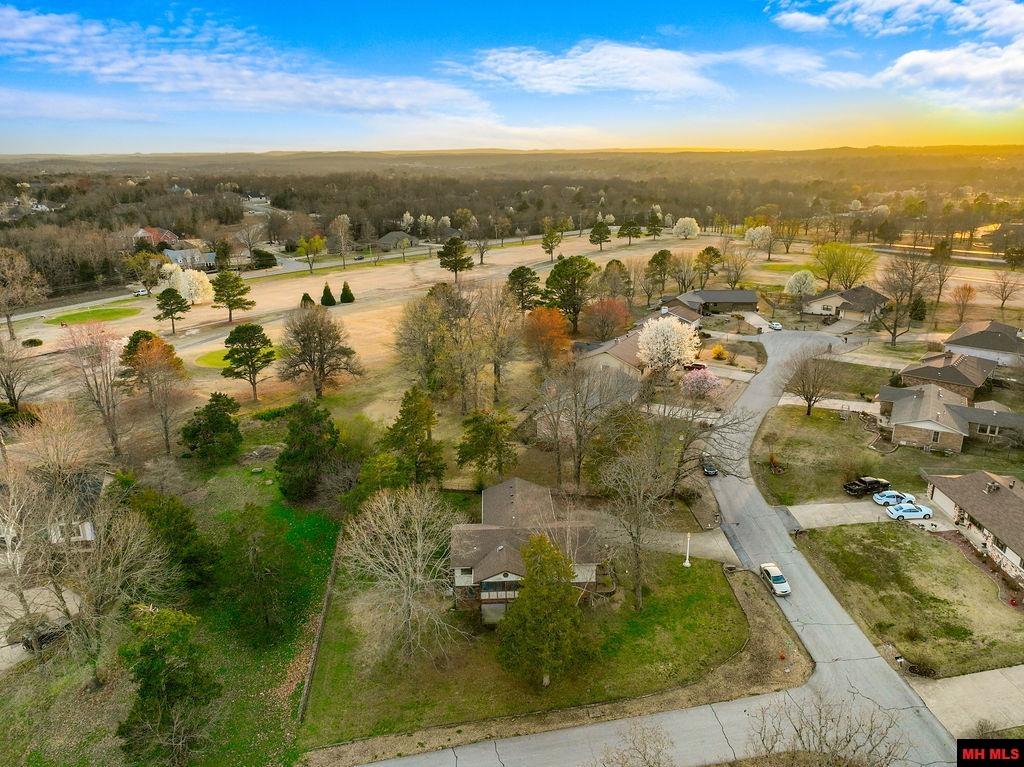 709 DOGLEG DRIVE