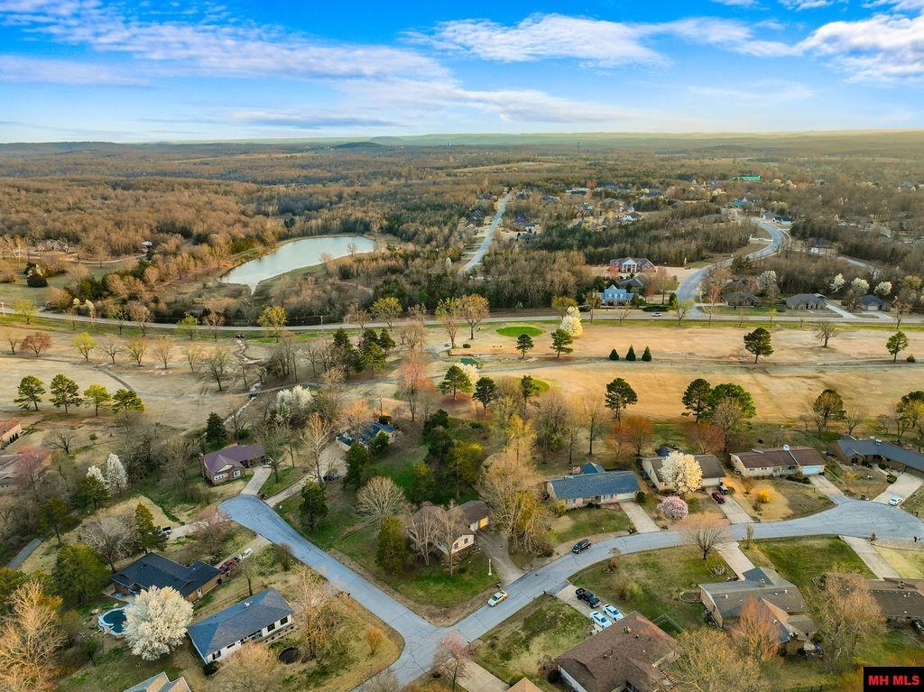 709 DOGLEG DRIVE