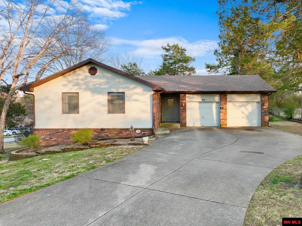 709 DOGLEG DRIVE