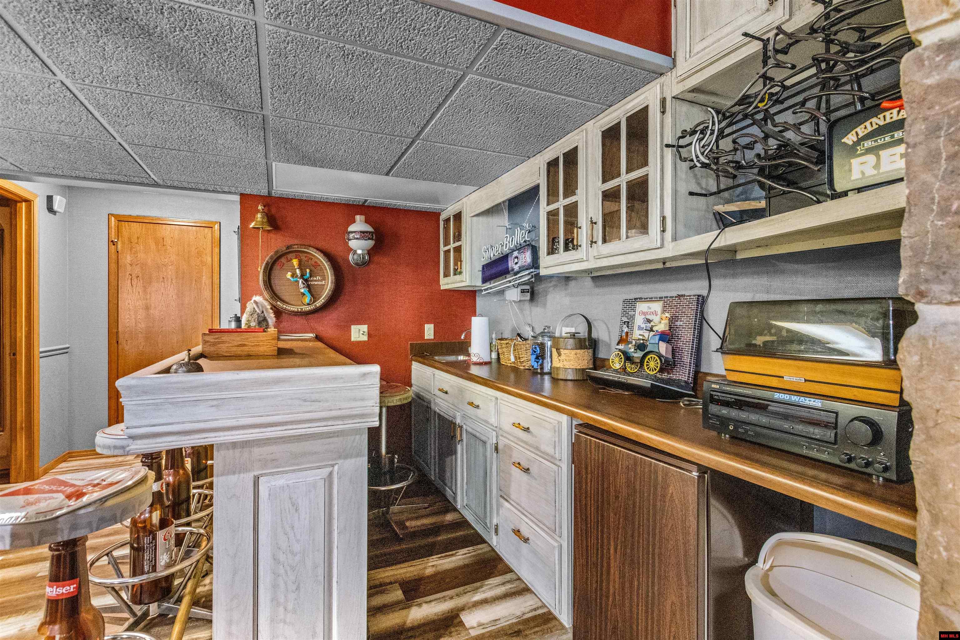 1044 BELLE COVE ROAD