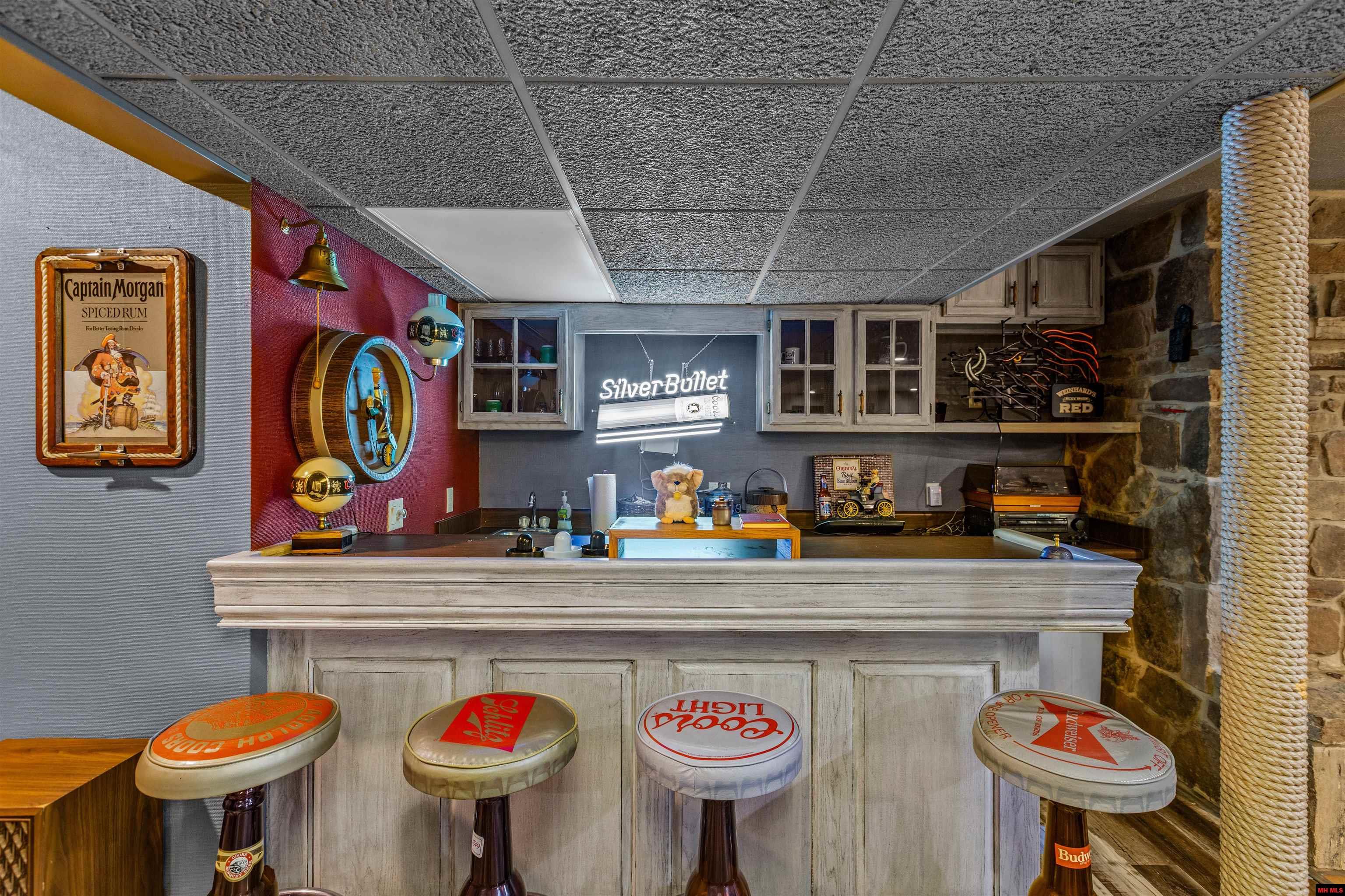 1044 BELLE COVE ROAD