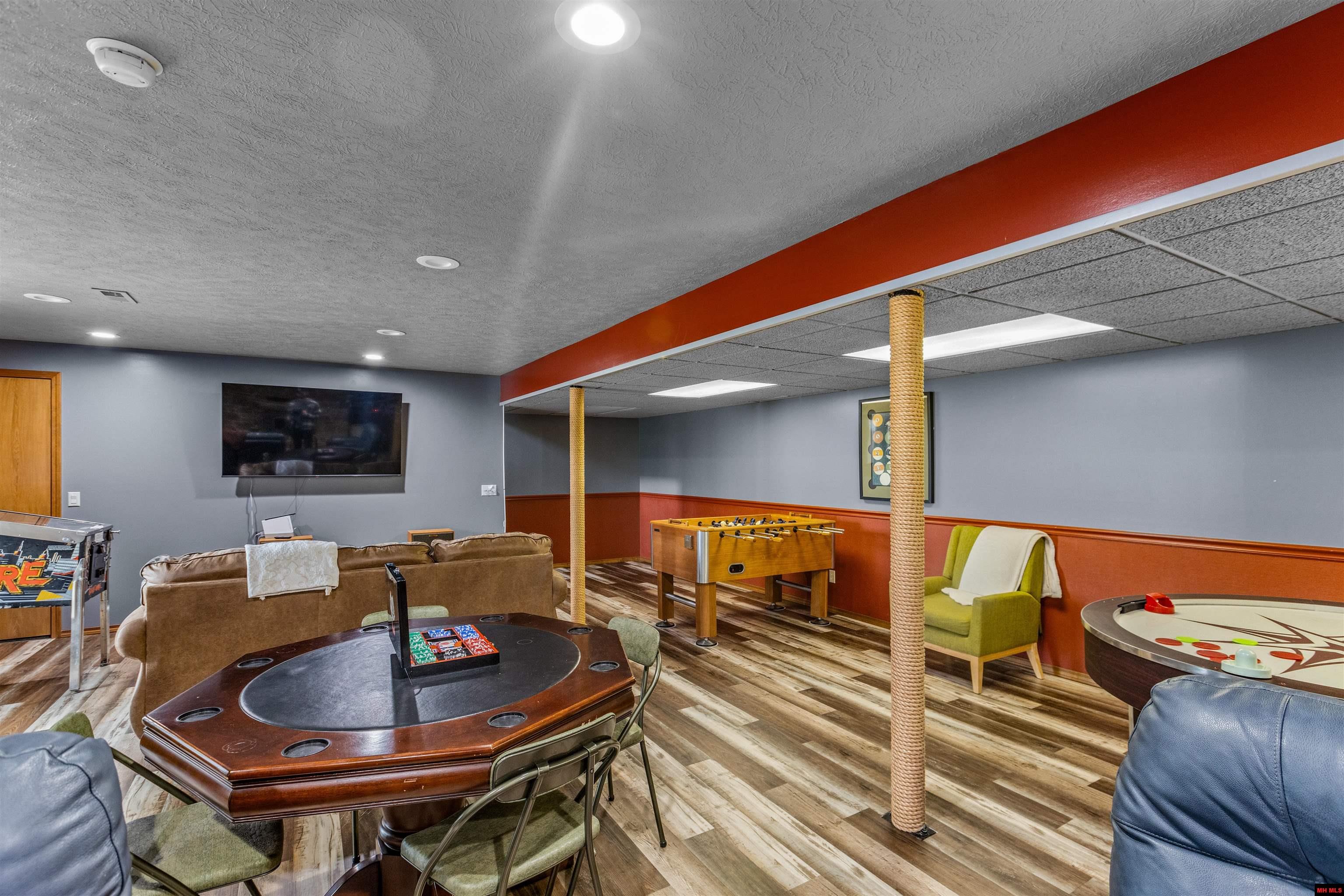 1044 BELLE COVE ROAD