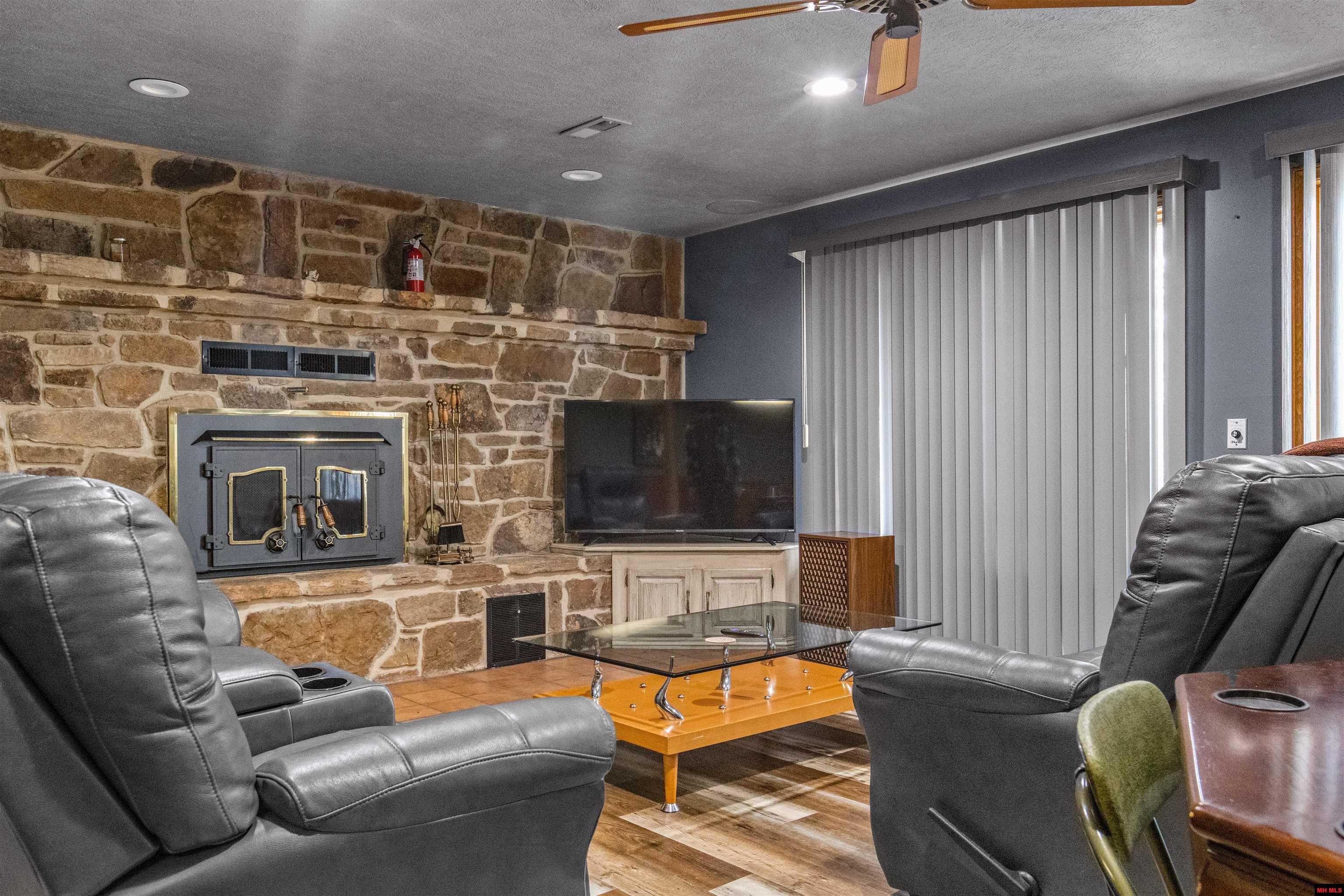 1044 BELLE COVE ROAD