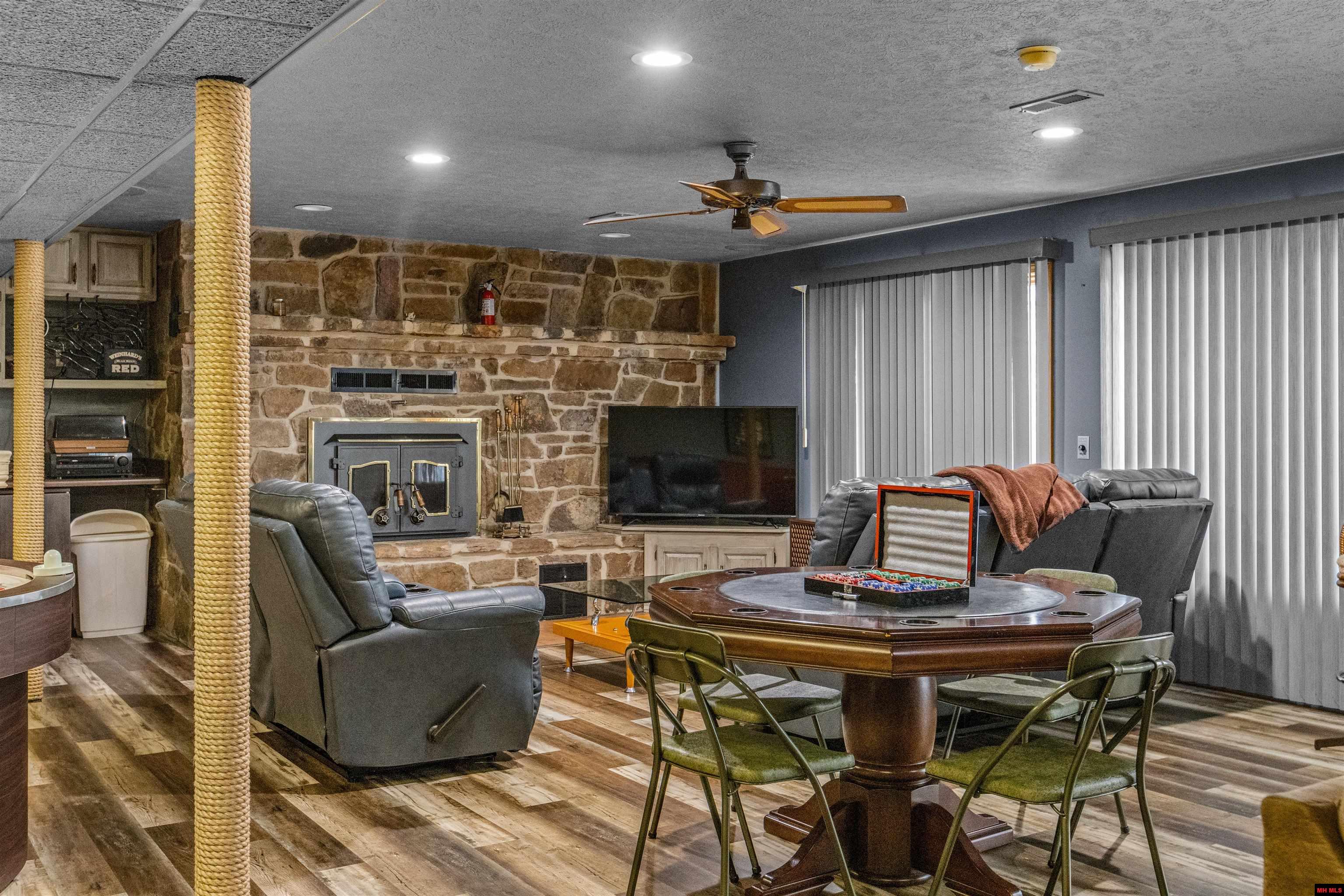 1044 BELLE COVE ROAD