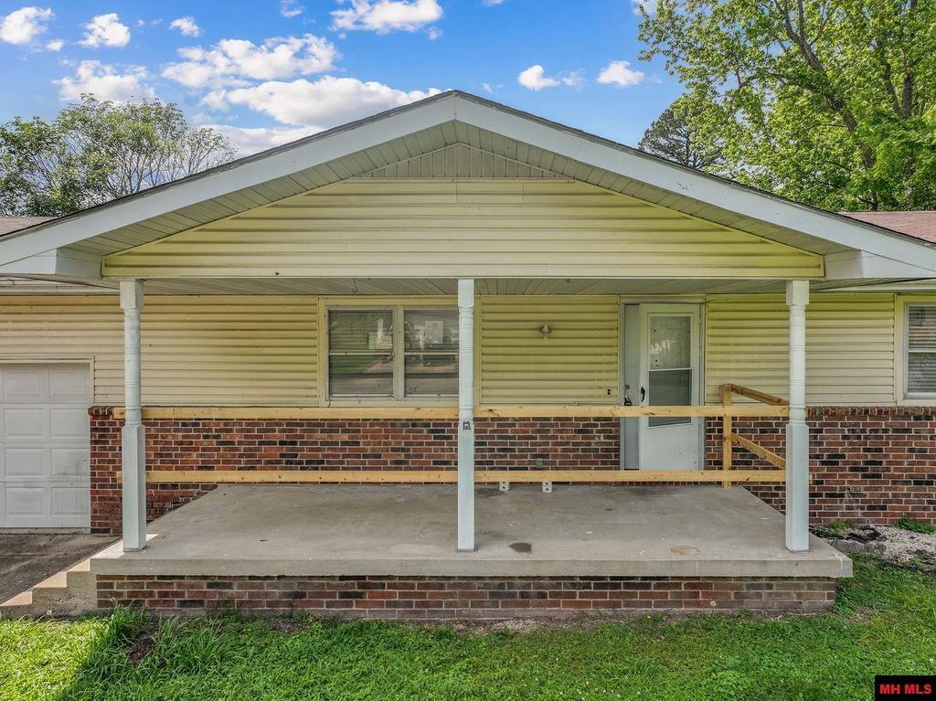 1117 OVERLOOK DRIVE