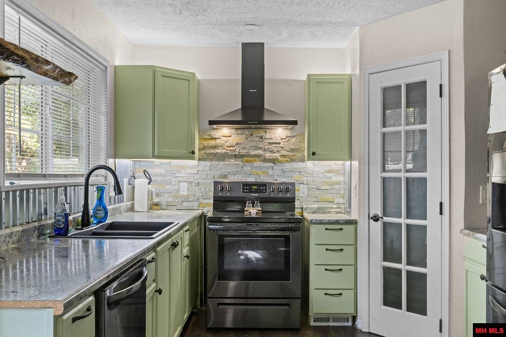 128 BLUE CEDAR DRIVE