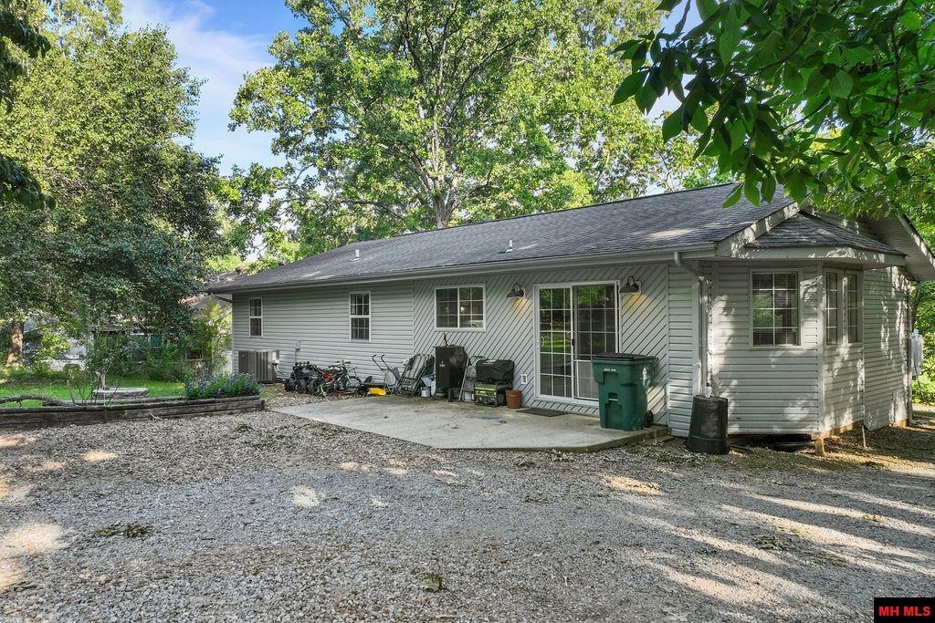 128 BLUE CEDAR DRIVE