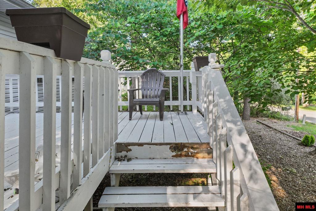 128 BLUE CEDAR DRIVE