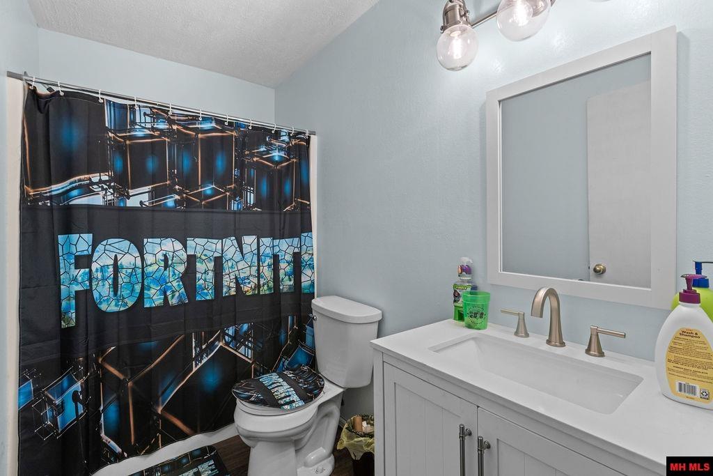 128 BLUE CEDAR DRIVE