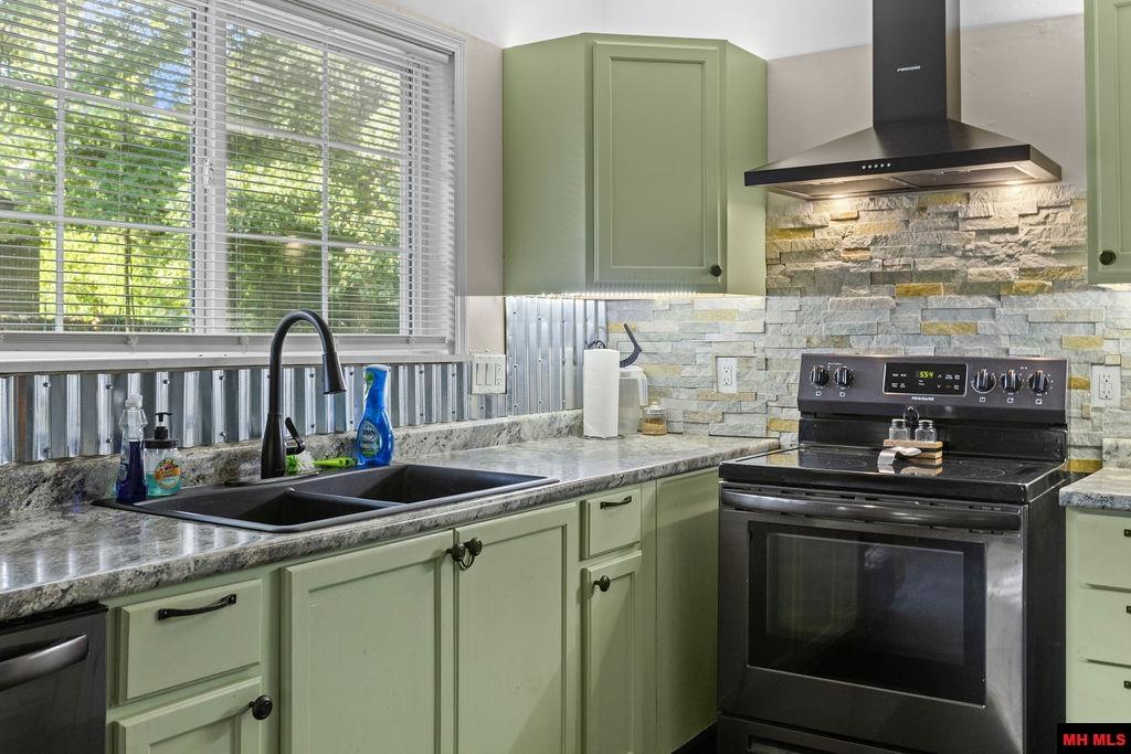 128 BLUE CEDAR DRIVE