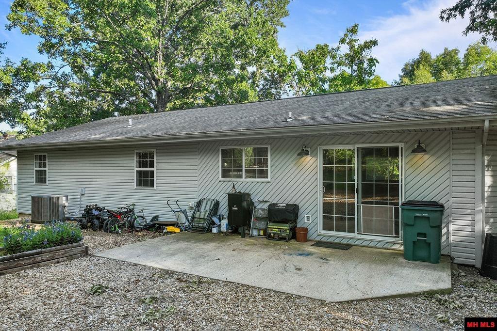 128 BLUE CEDAR DRIVE