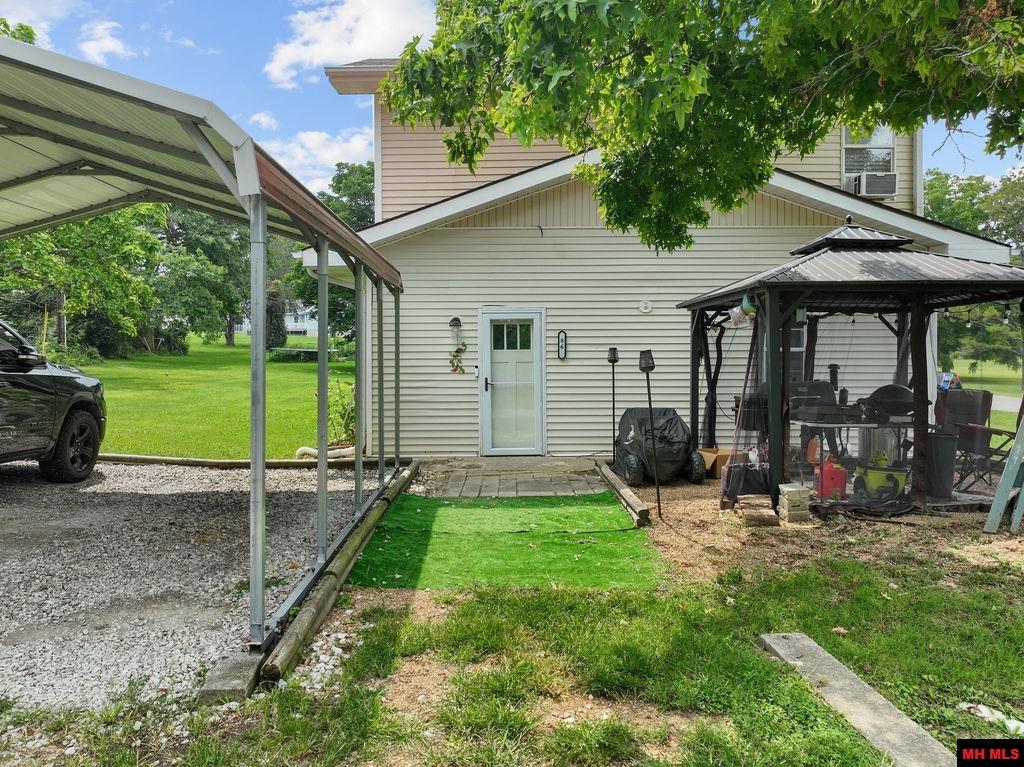 86 SWAYING OAK DRIVE
