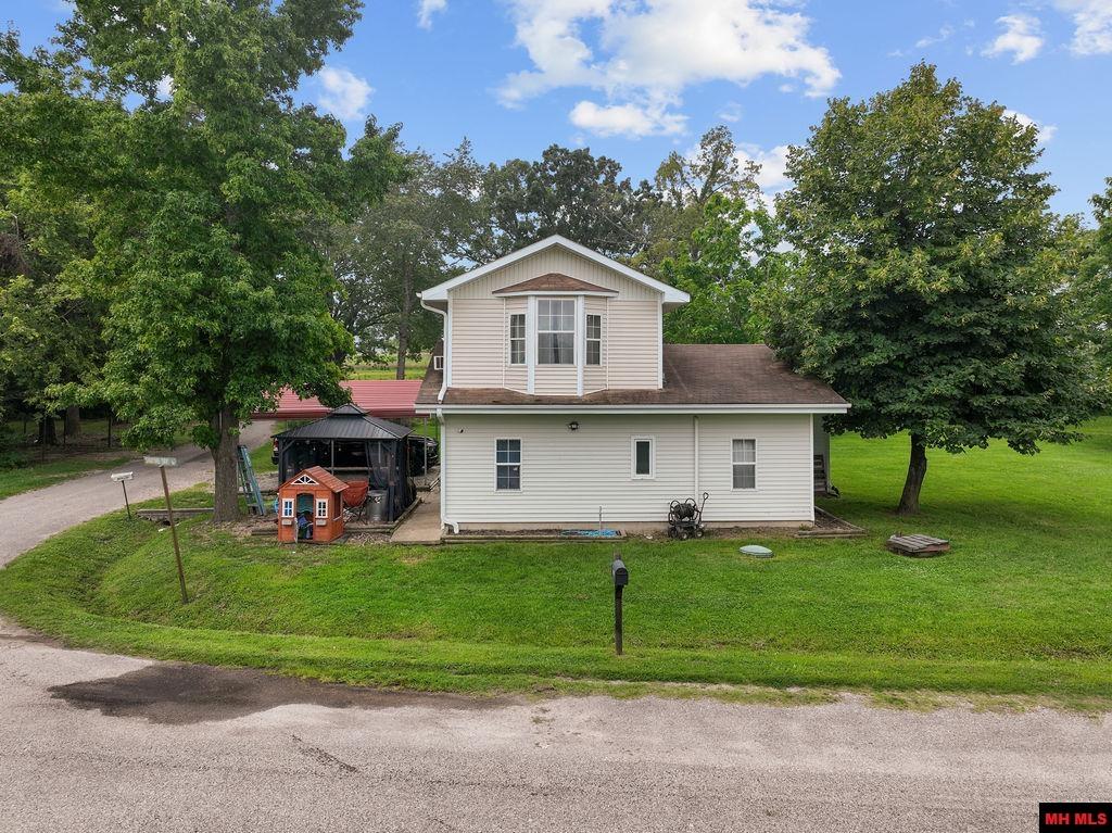 86 SWAYING OAK DRIVE