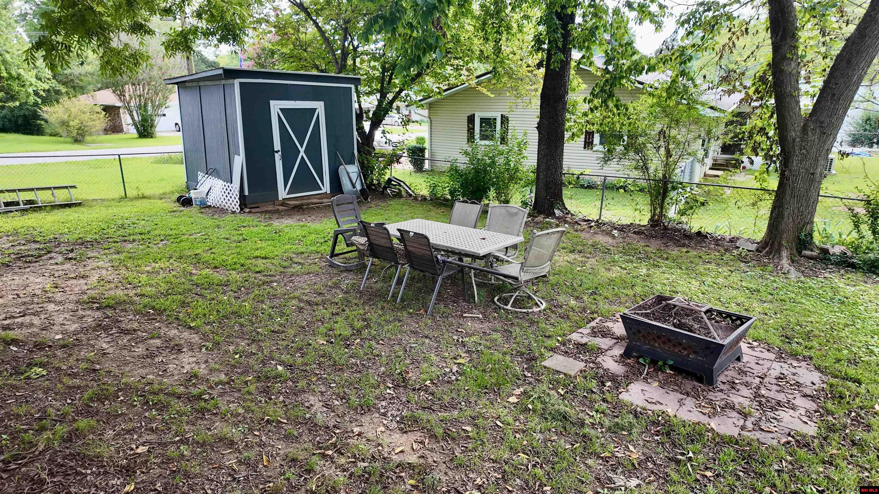 211 REDBUD STREET