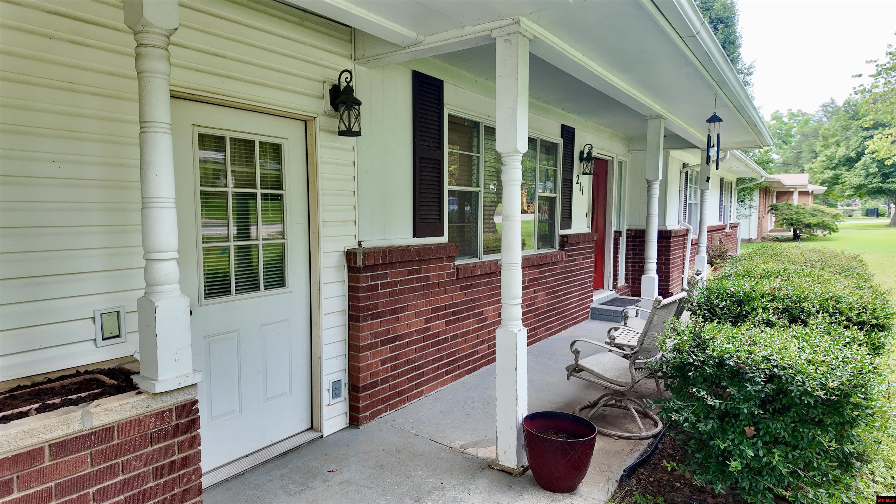 211 REDBUD STREET