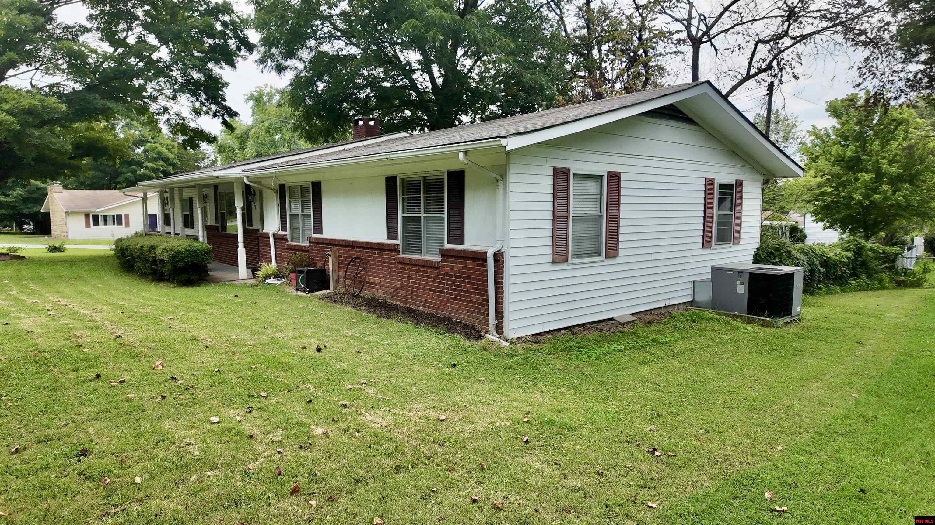 211 REDBUD STREET