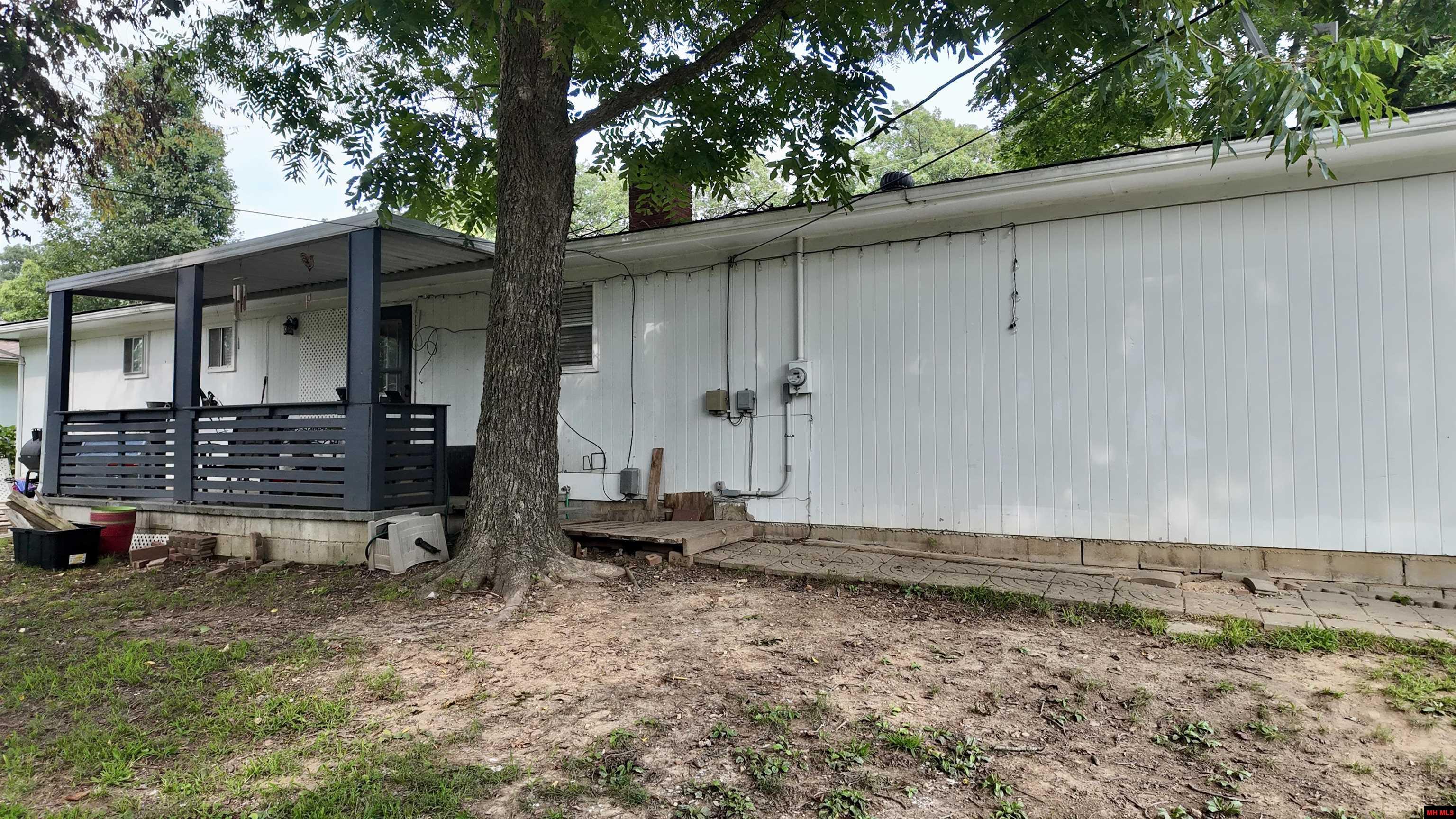 211 REDBUD STREET