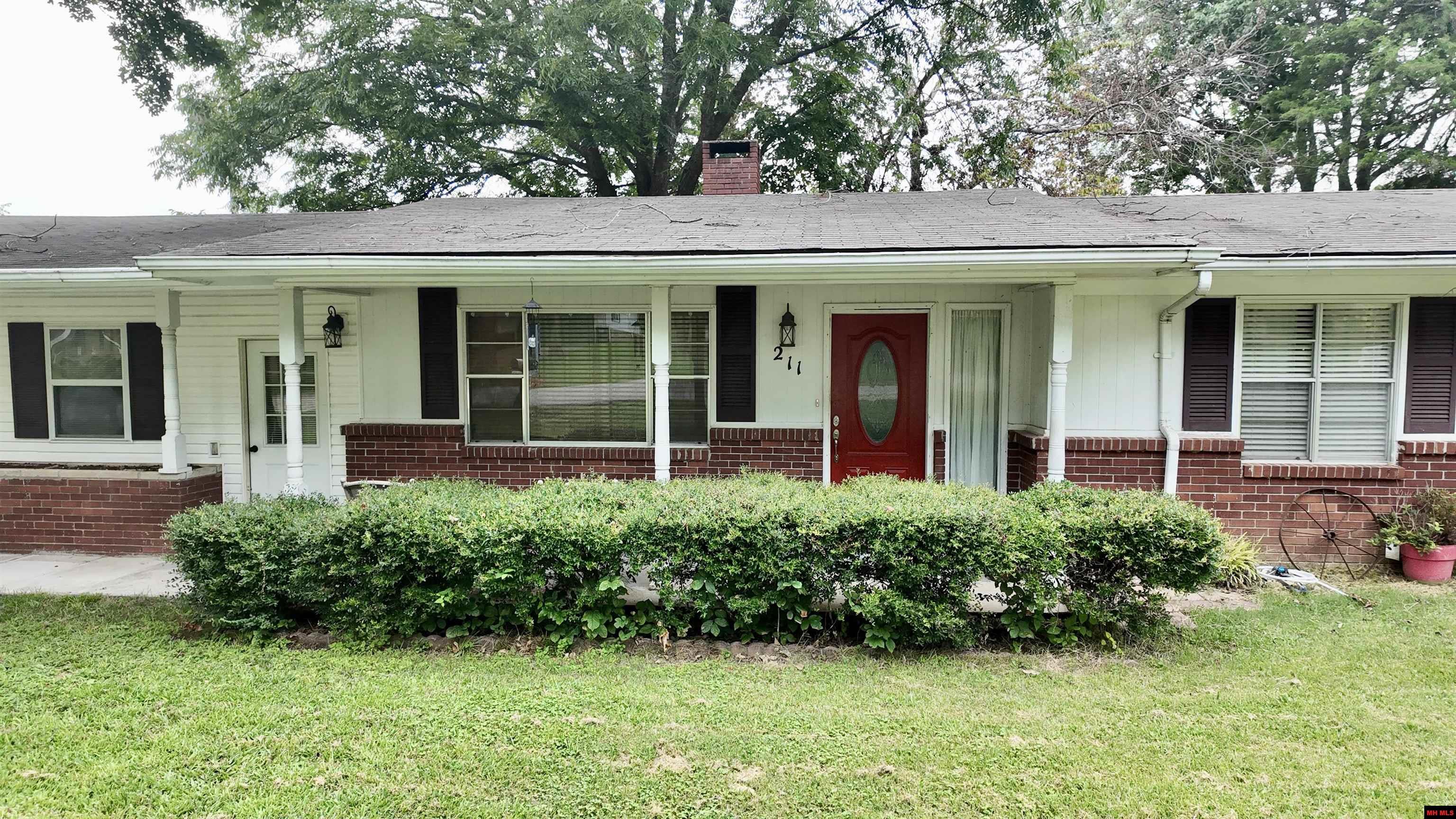 211 REDBUD STREET