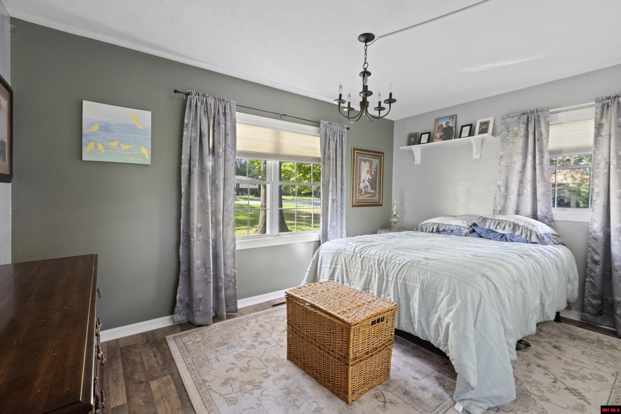 1111 LEONARD DRIVE