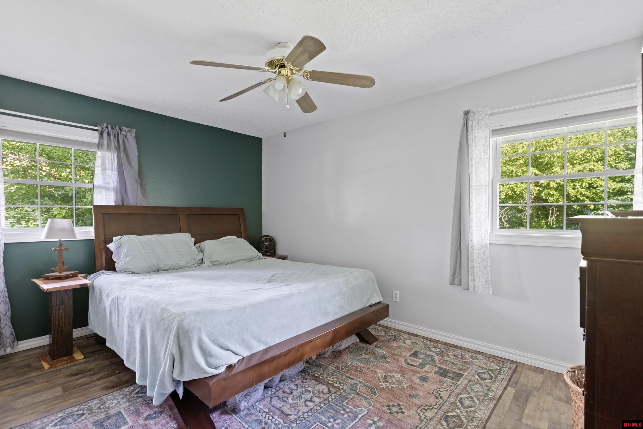 1111 LEONARD DRIVE