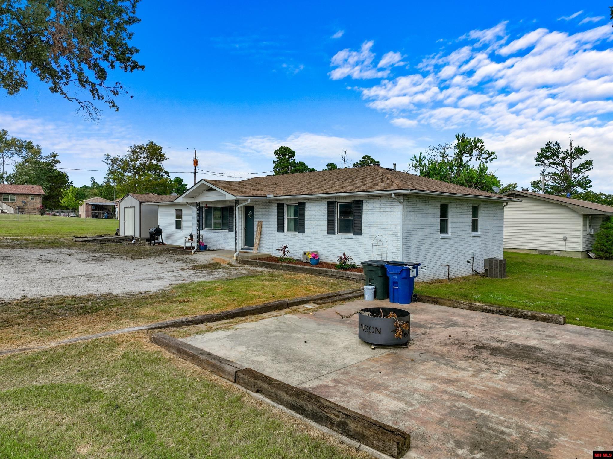 158 PINE STREET