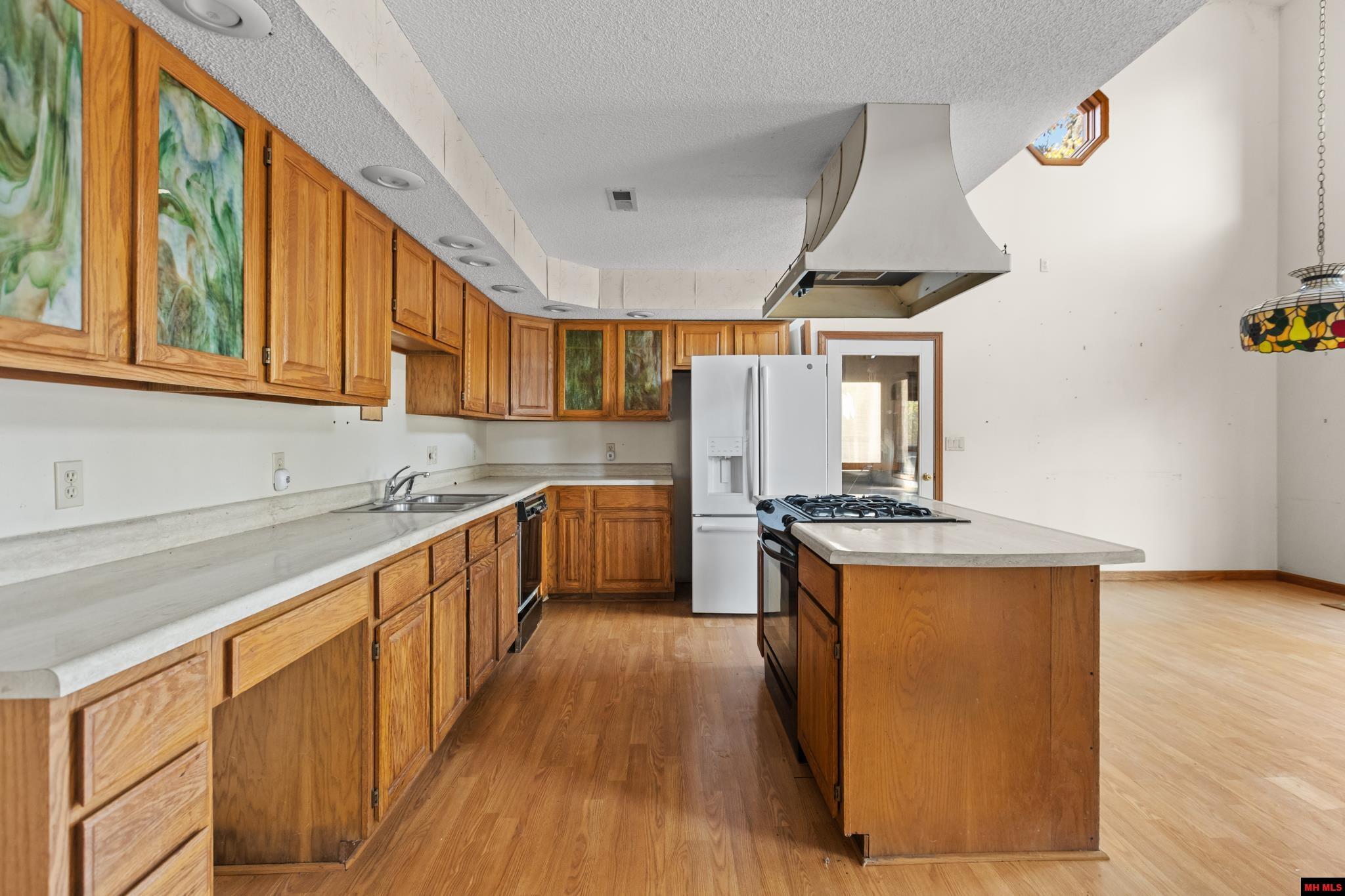 619 ROCKY RIDGE ROAD