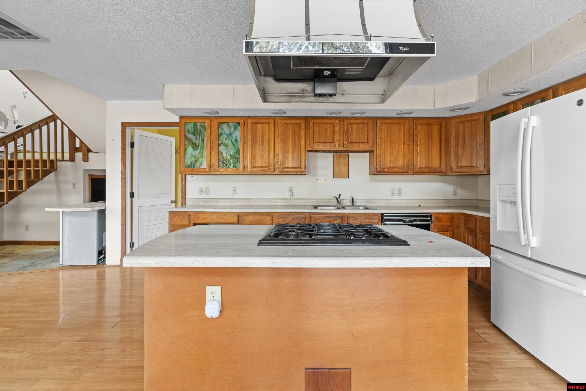 619 ROCKY RIDGE ROAD