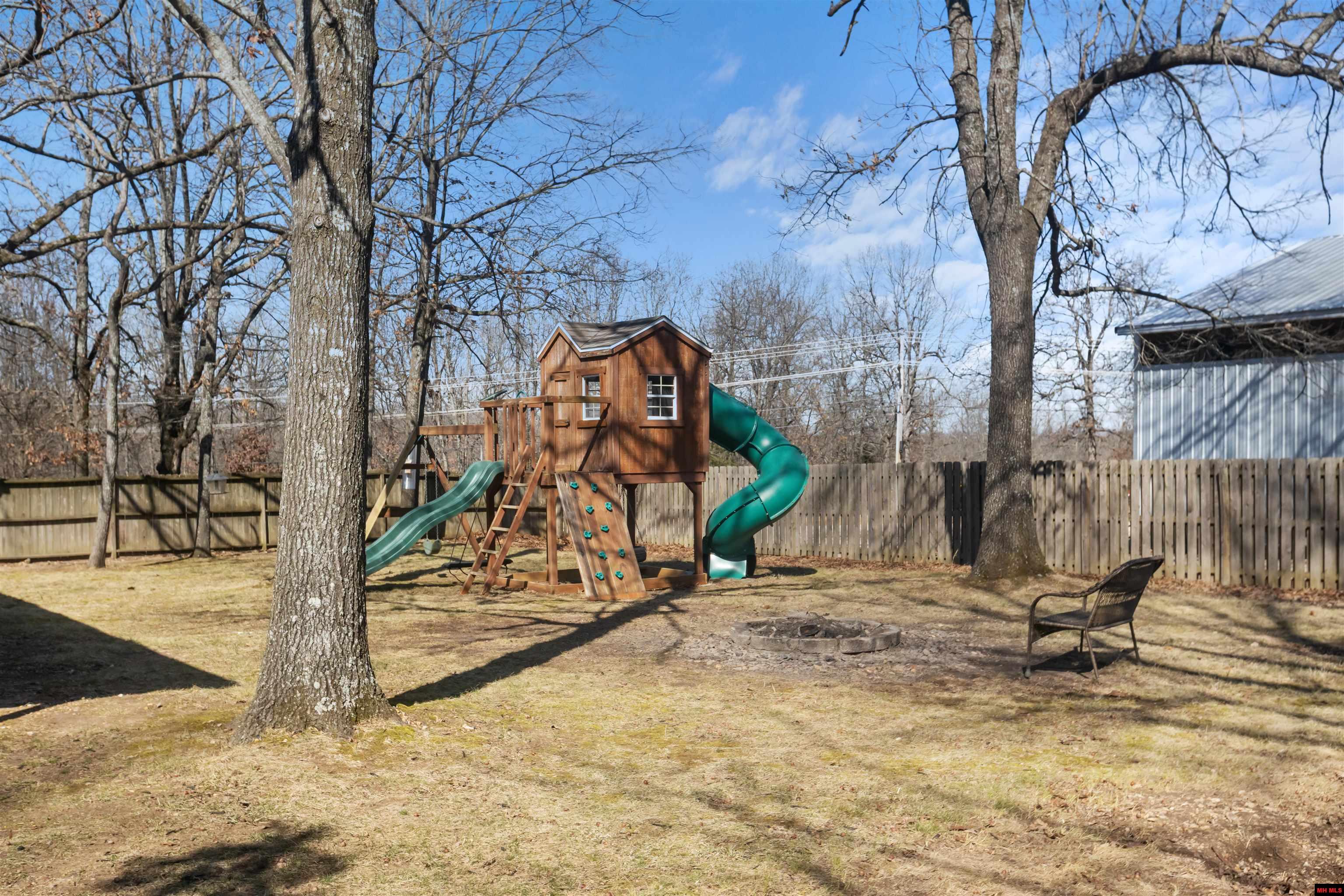 2116 NORWOOD DRIVE