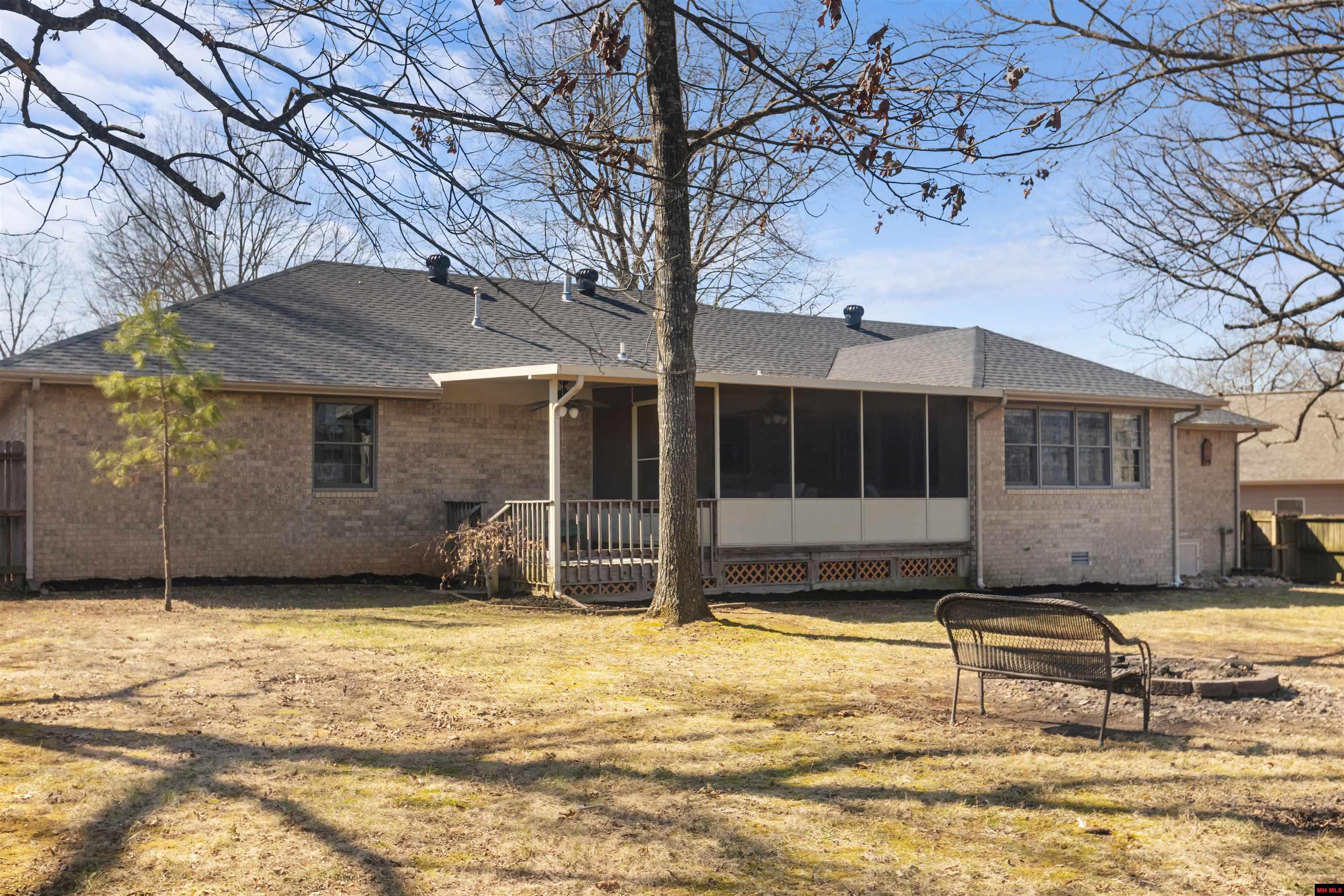 2116 NORWOOD DRIVE