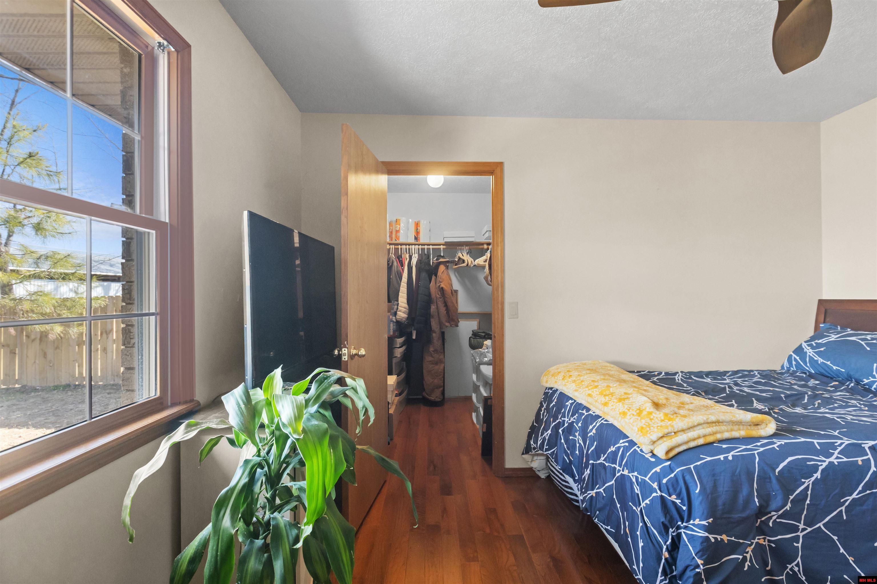 2116 NORWOOD DRIVE