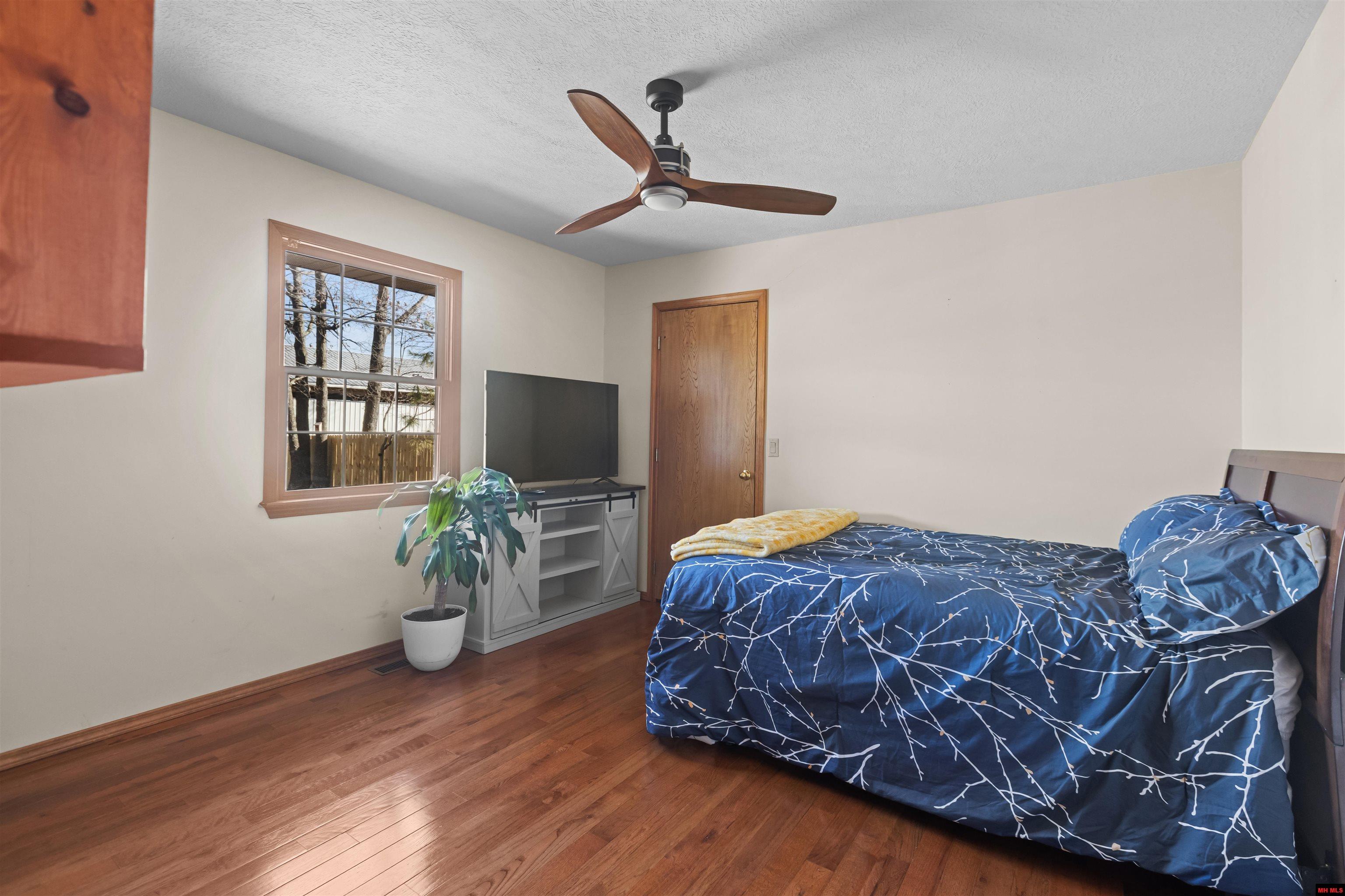 2116 NORWOOD DRIVE