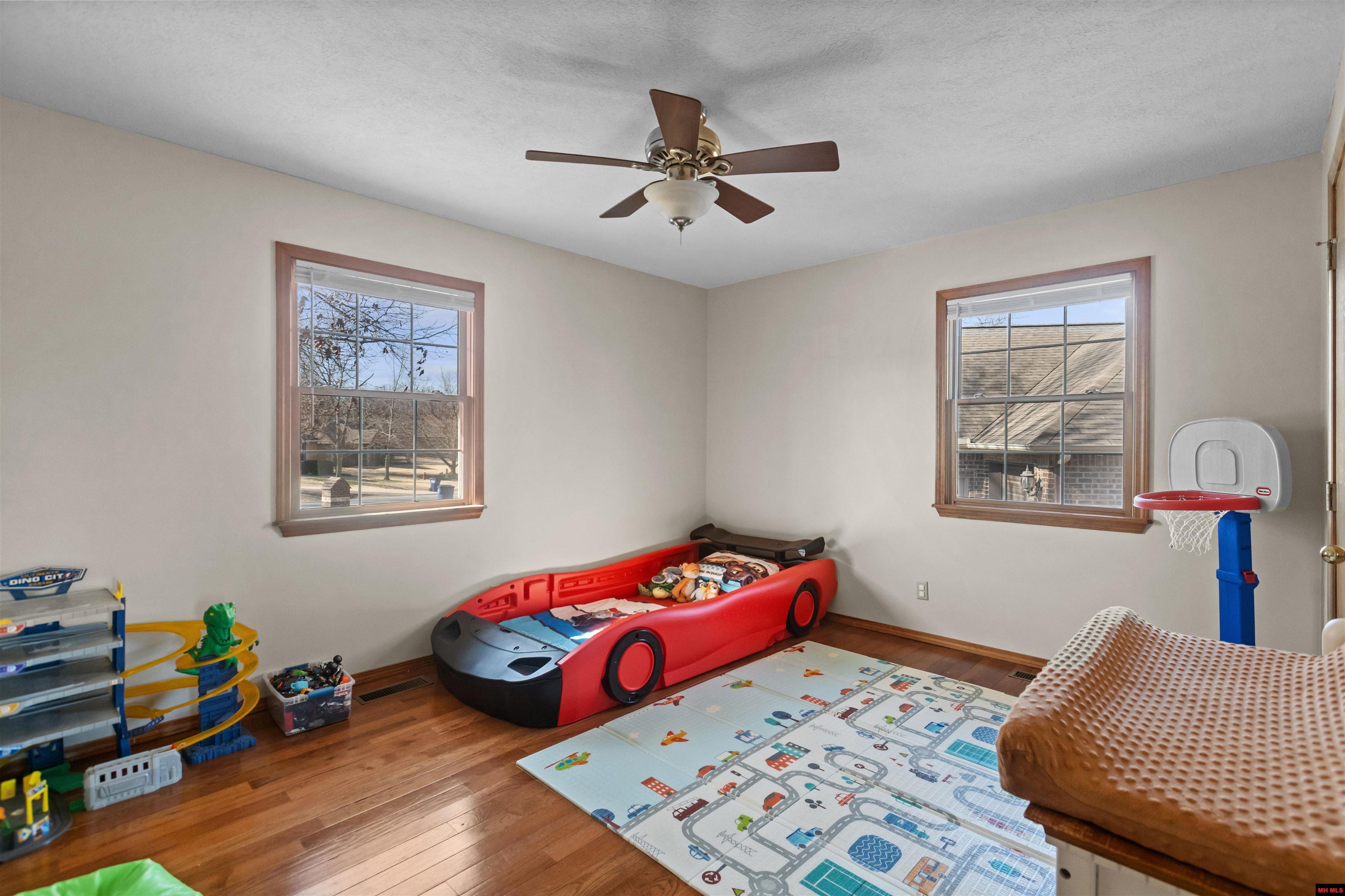 2116 NORWOOD DRIVE