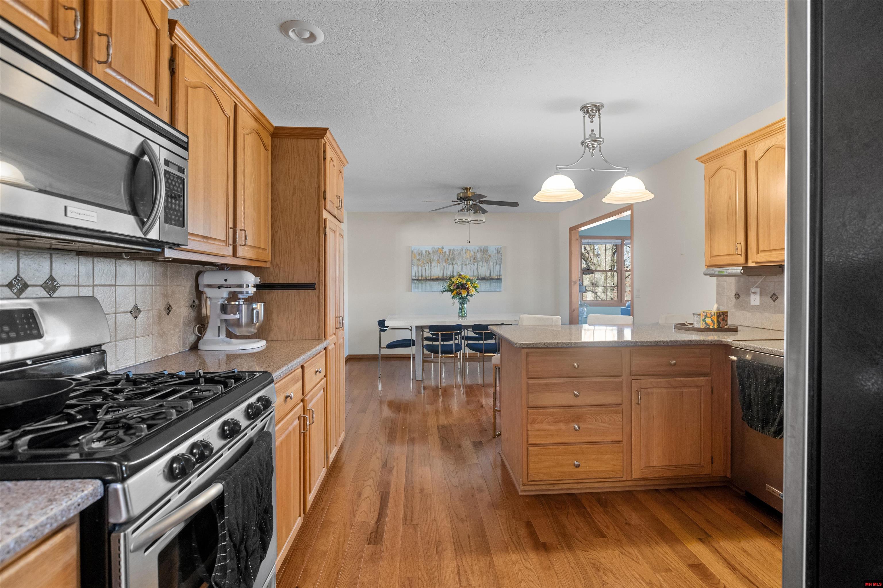 2116 NORWOOD DRIVE
