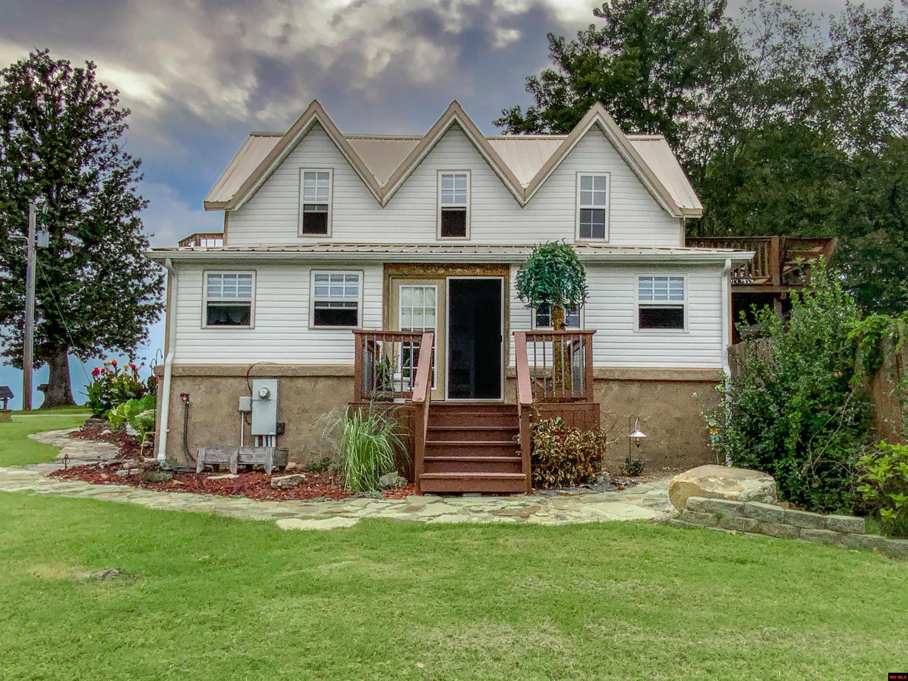 107 HICKORY STREET