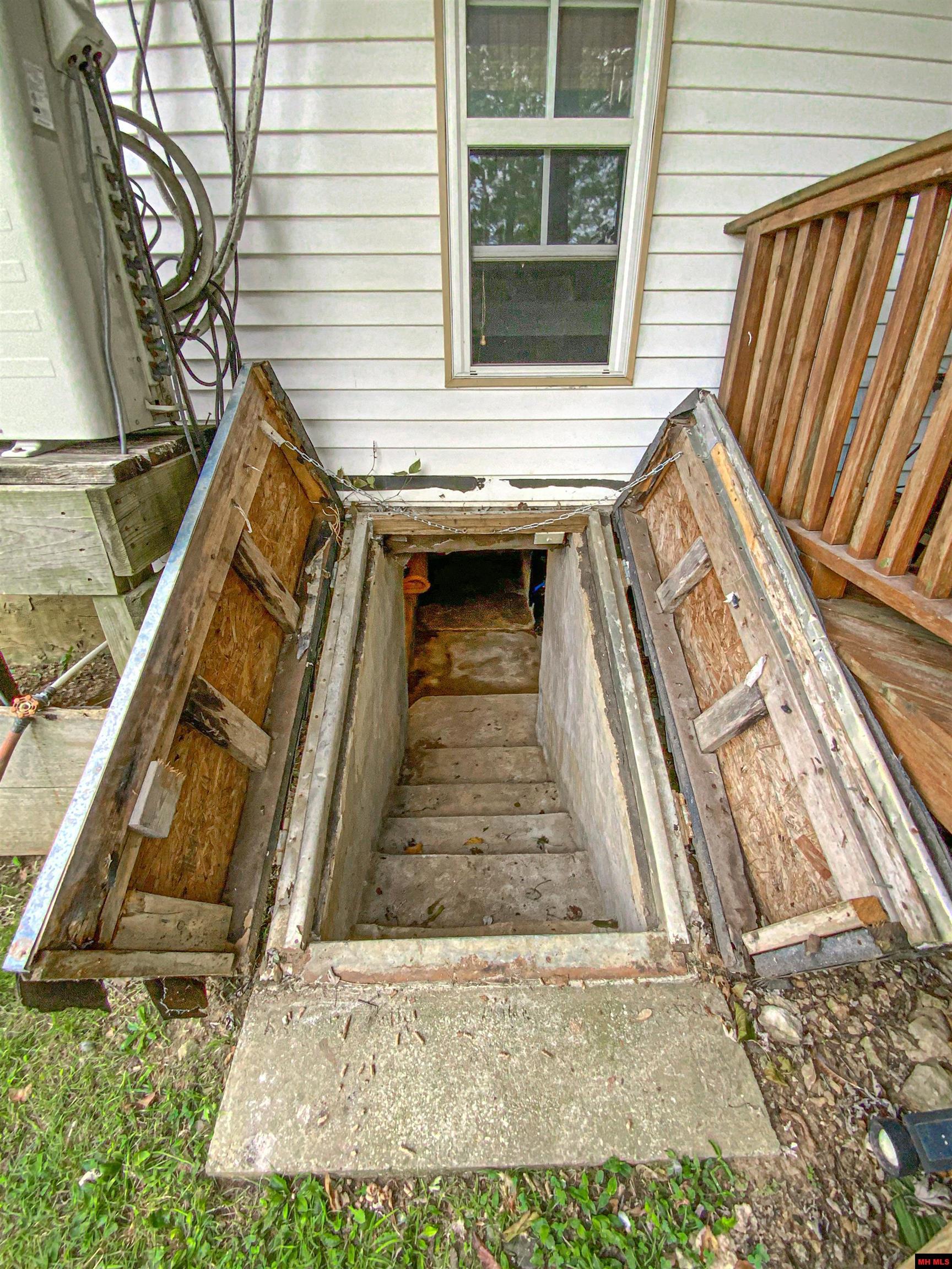 107 HICKORY STREET