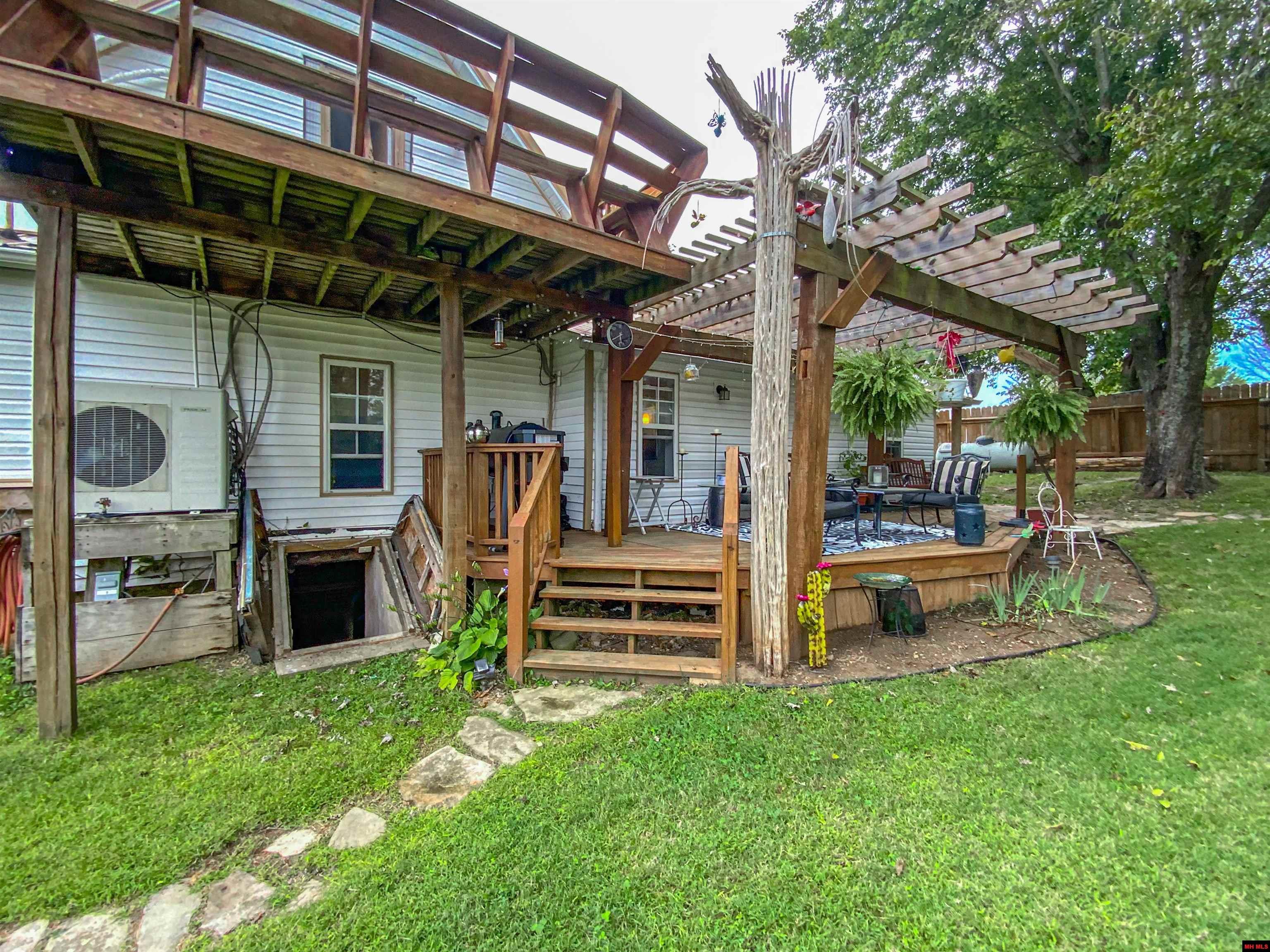 107 HICKORY STREET